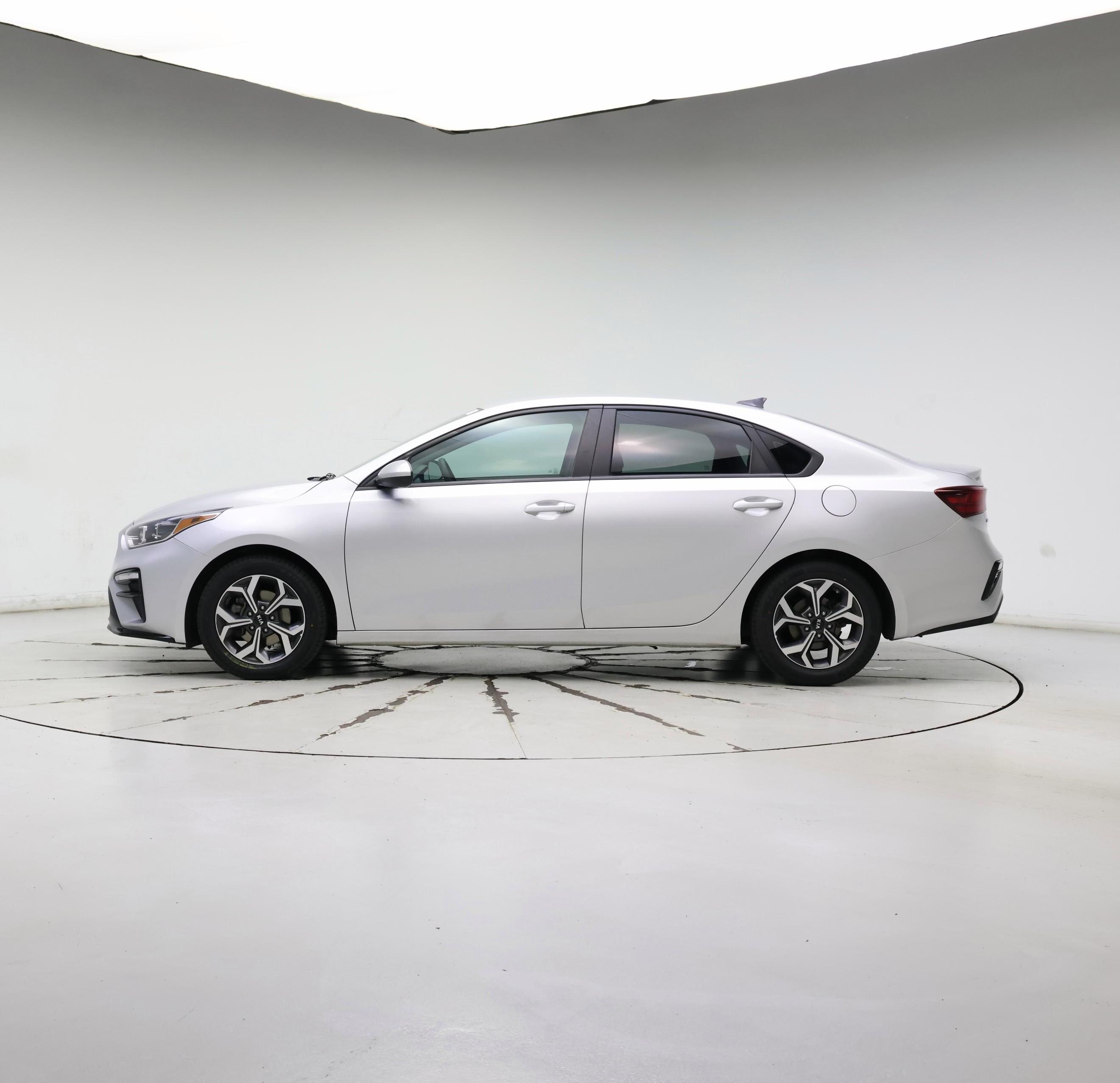 Thumbnail: 2020 Kia Forte - 3