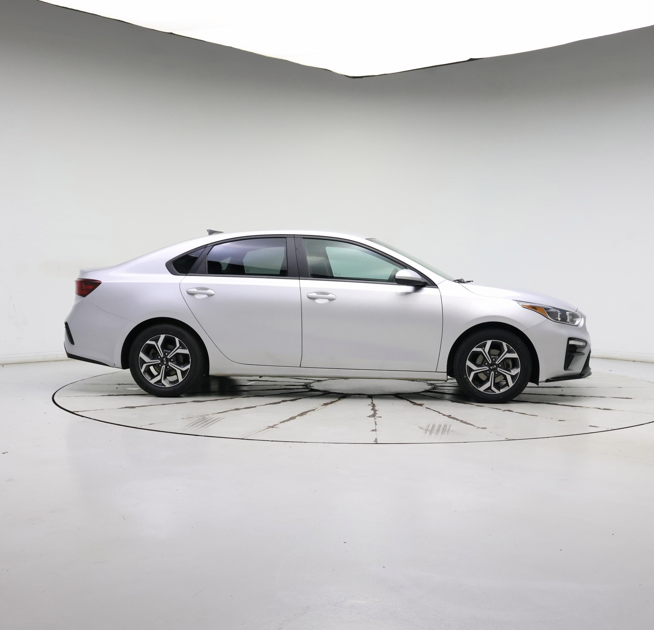 Thumbnail: 2020 Kia Forte - 7