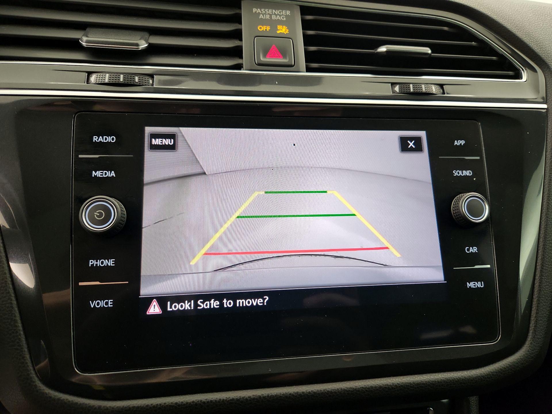 Thumbnail: 2020 Volkswagen Tiguan - 14