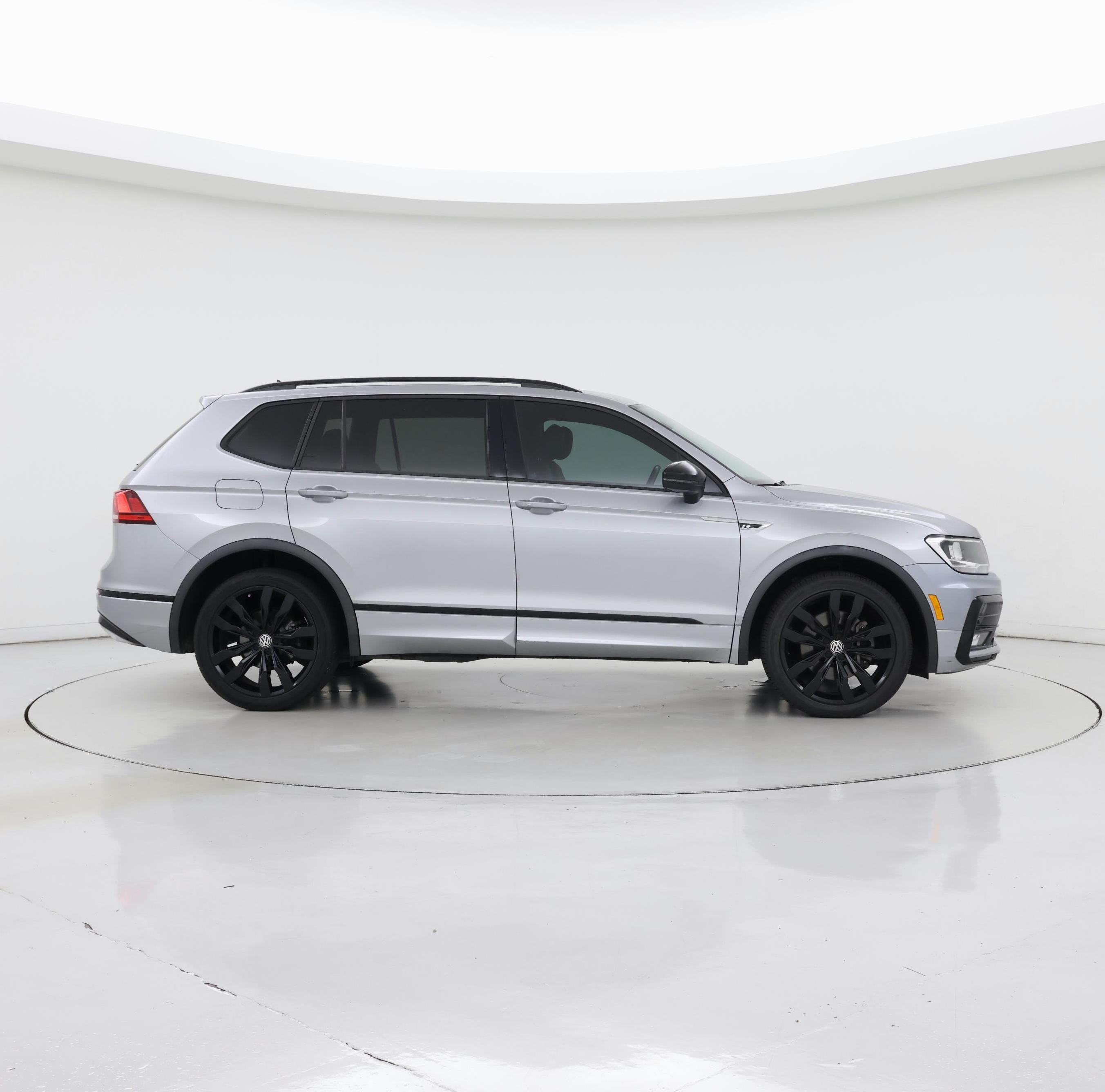 Thumbnail: 2020 Volkswagen Tiguan - 7
