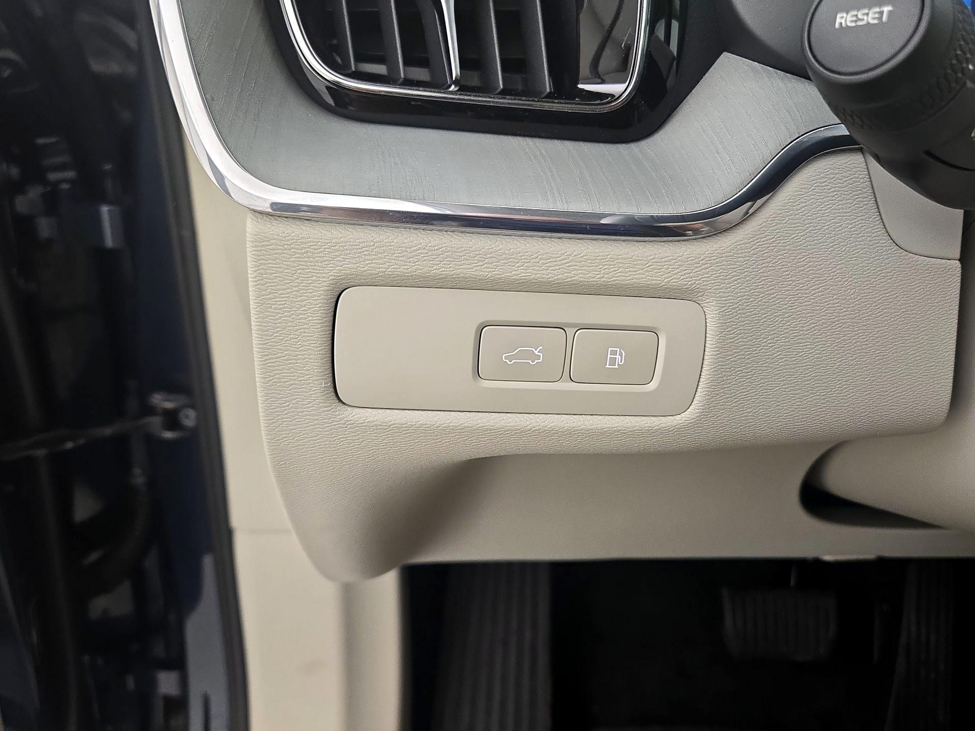 Thumbnail: 2024 Volvo XC60 - 13
