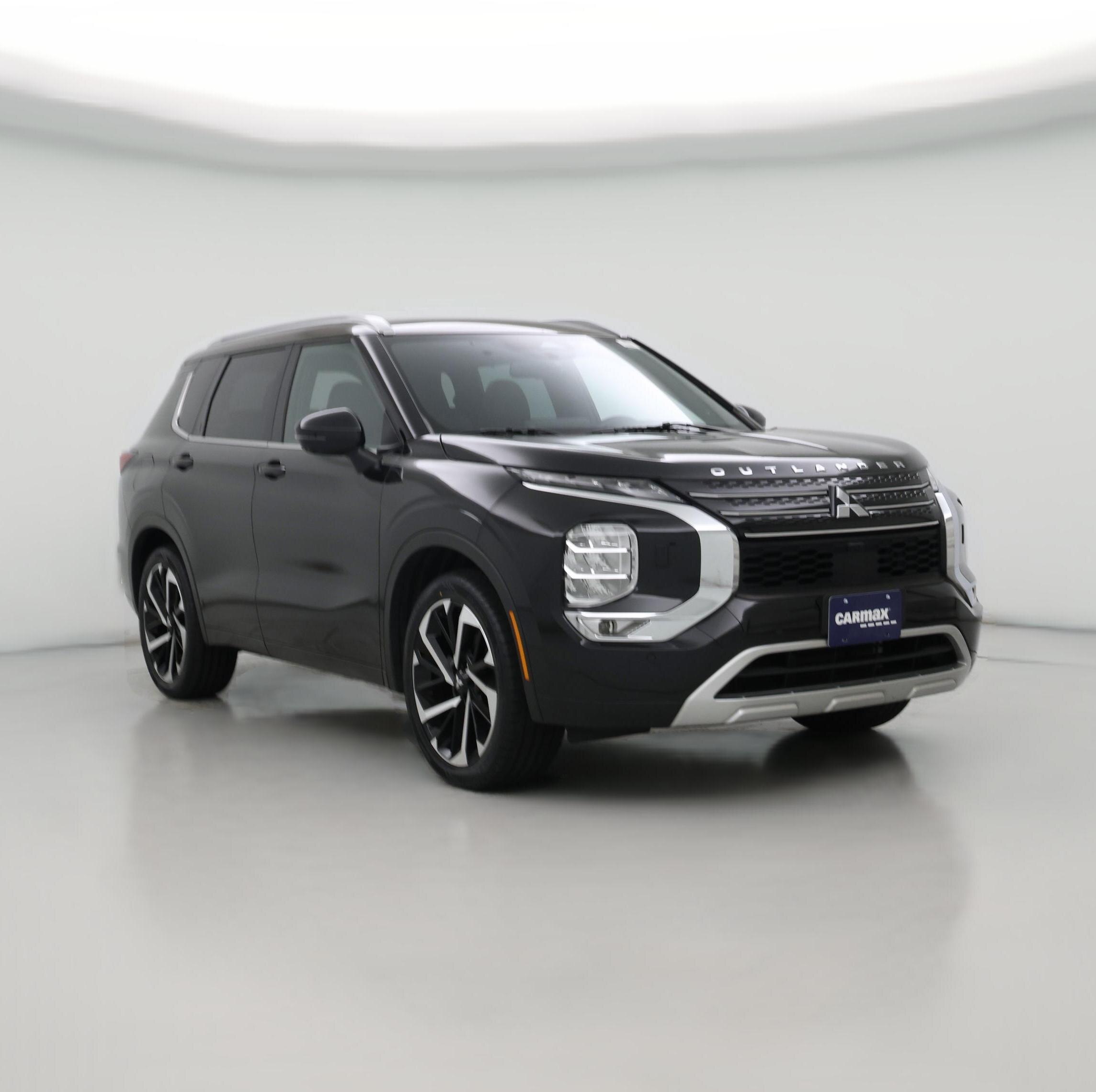 Thumbnail: 2023 Mitsubishi Outlander - 1
