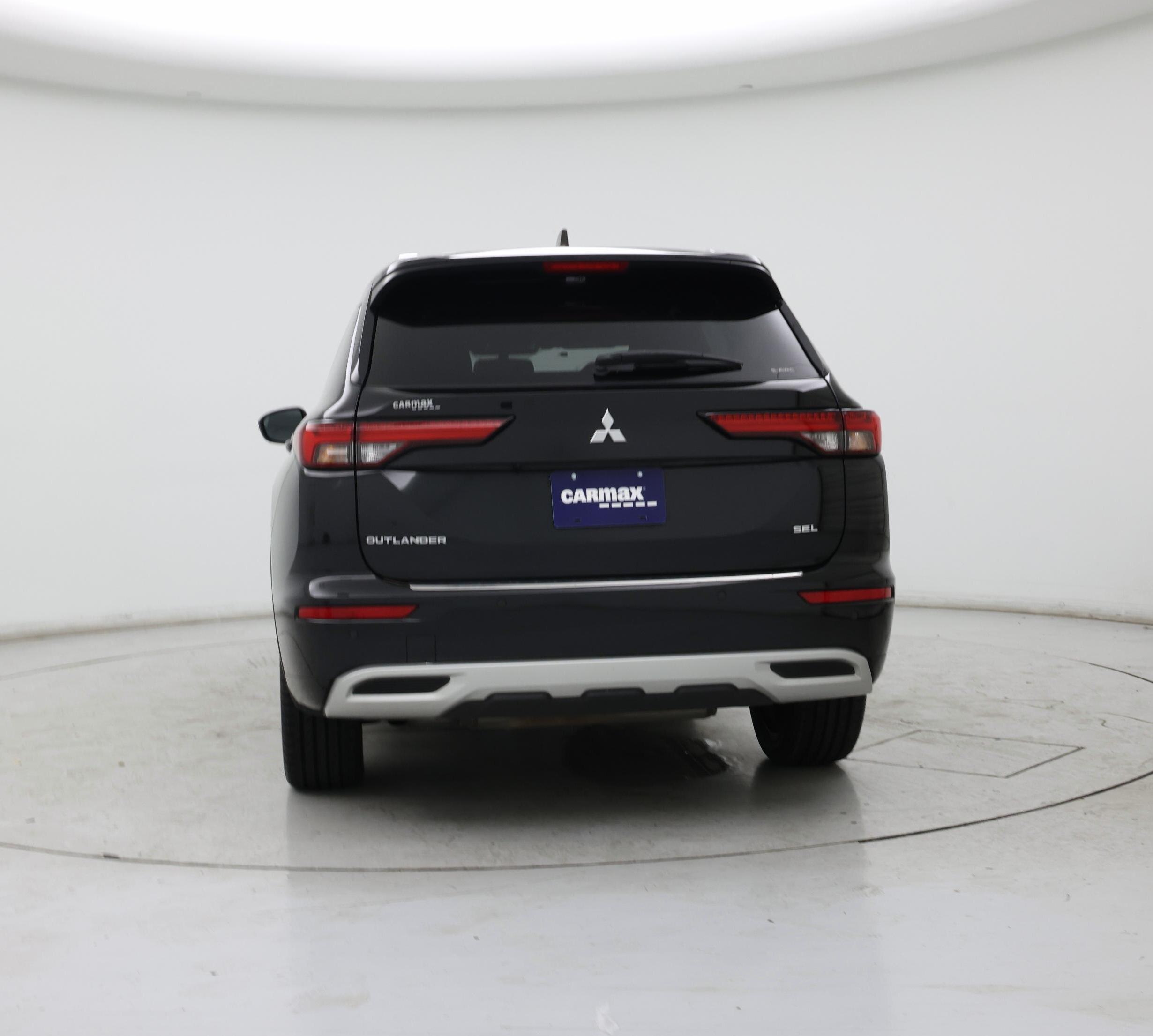 Thumbnail: 2023 Mitsubishi Outlander - 6
