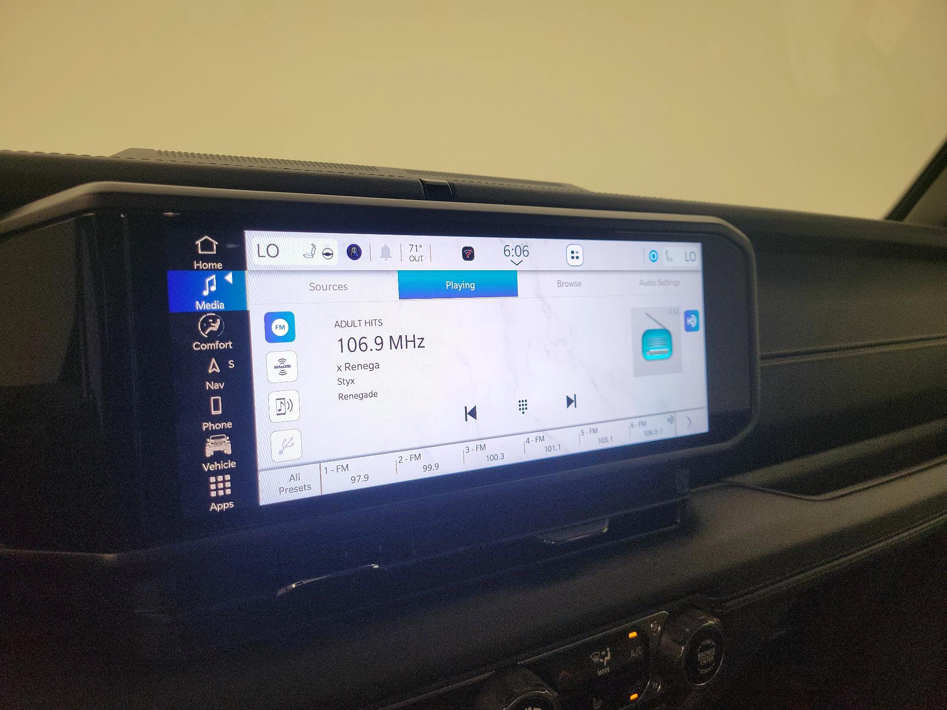 Thumbnail: 2024 Jeep Wrangler - 16