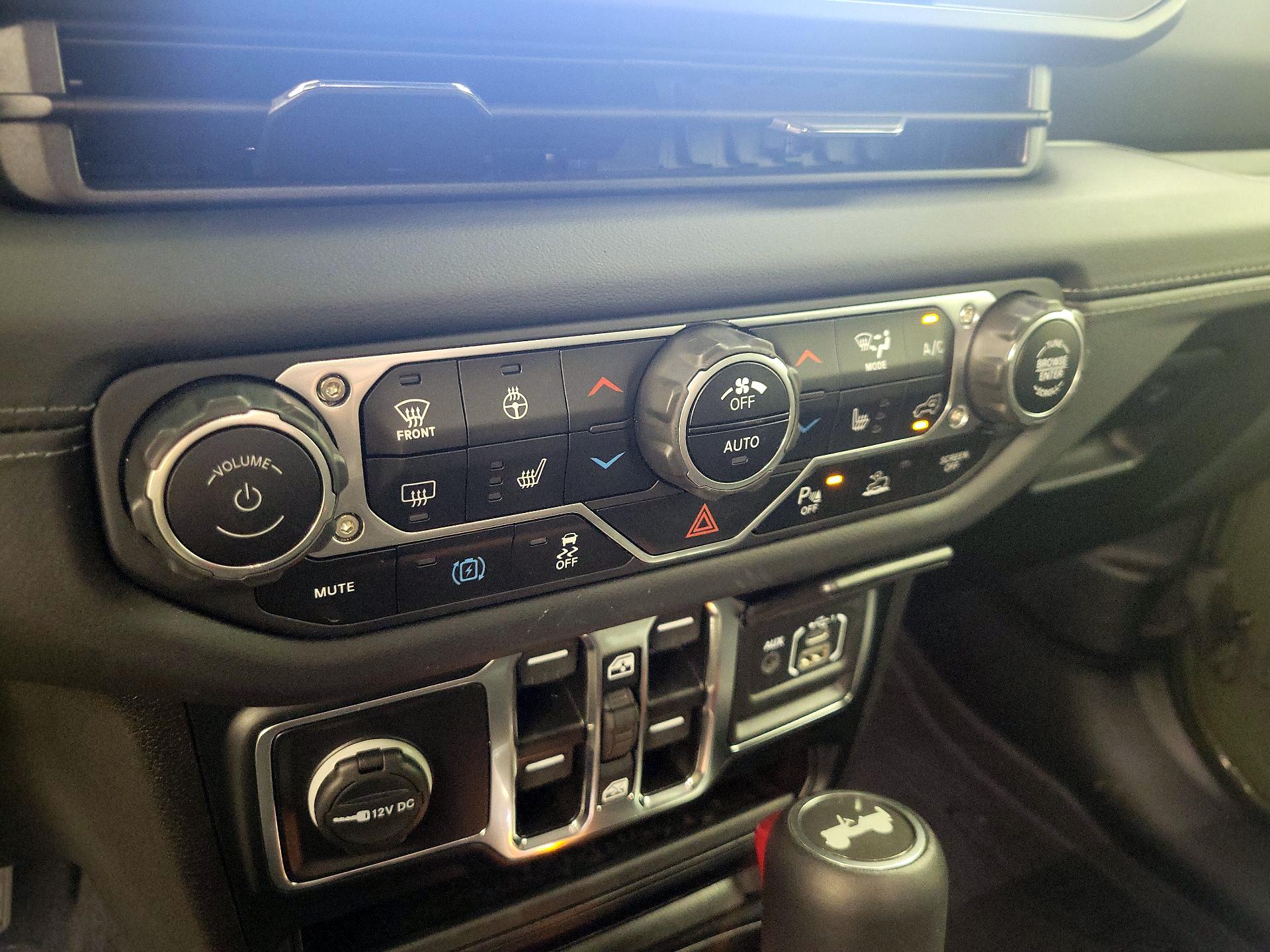 Thumbnail: 2024 Jeep Wrangler - 17