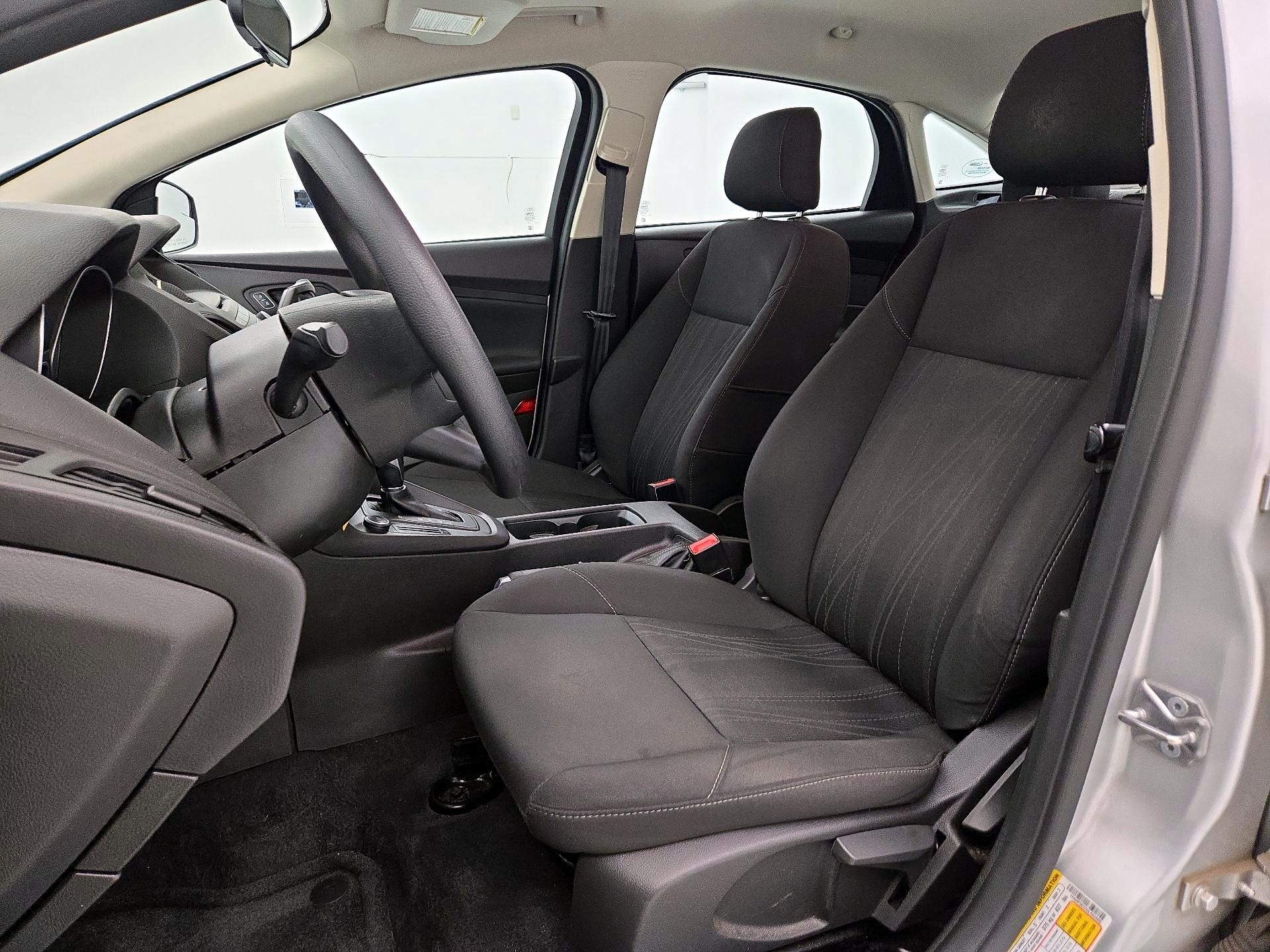 Thumbnail: 2016 Ford Focus - 11