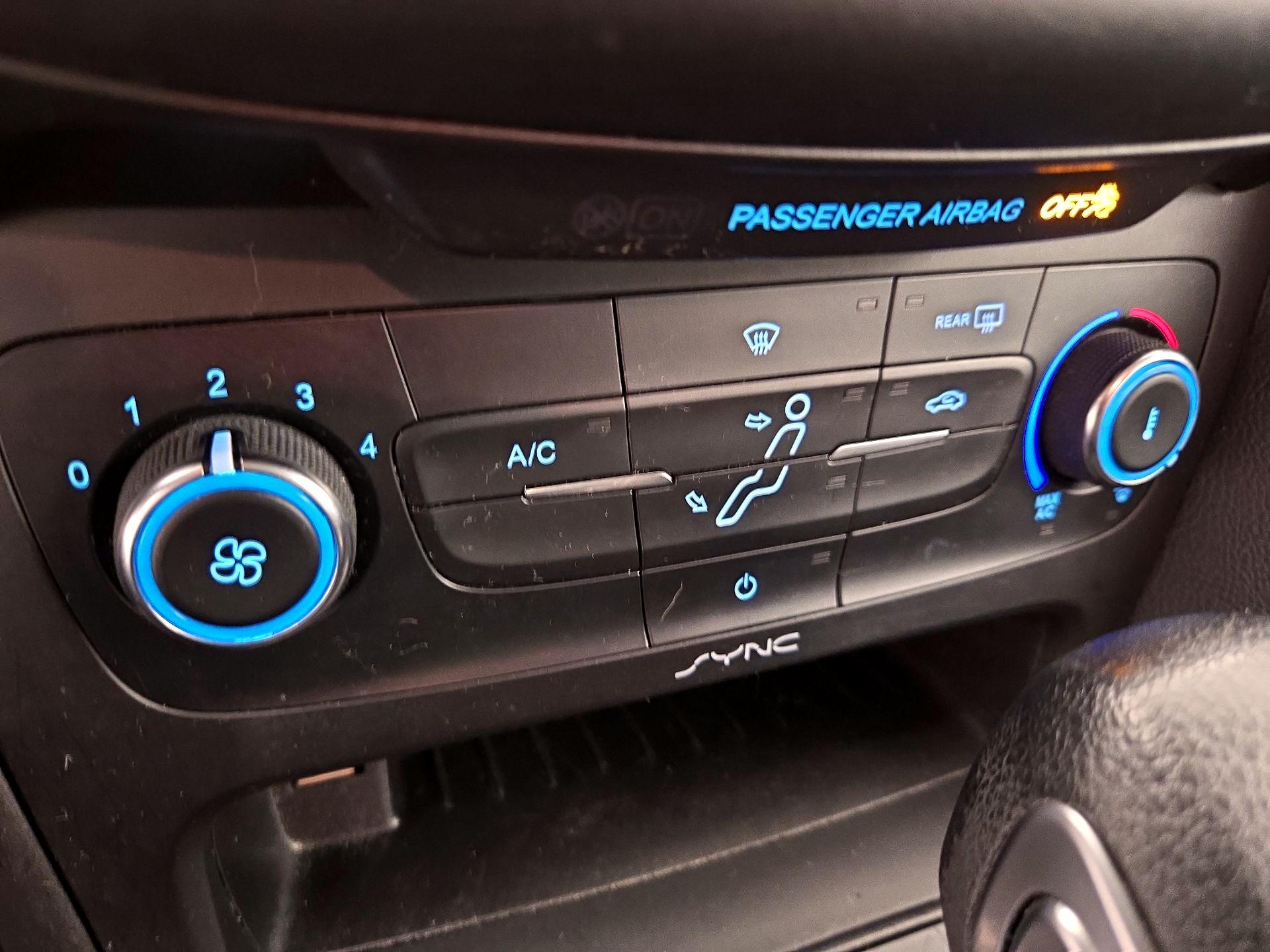 Thumbnail: 2016 Ford Focus - 16