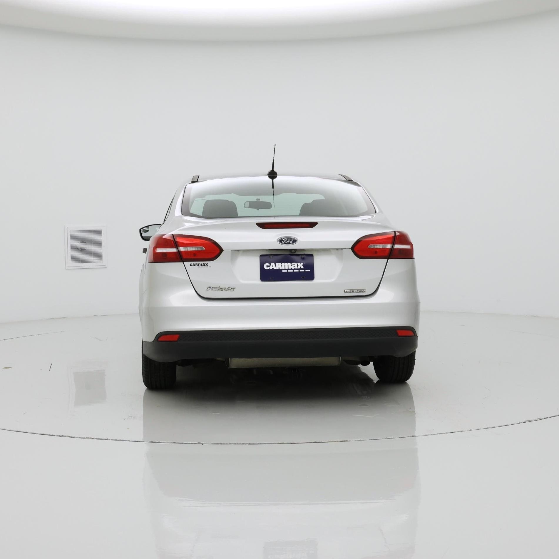 Thumbnail: 2016 Ford Focus - 6