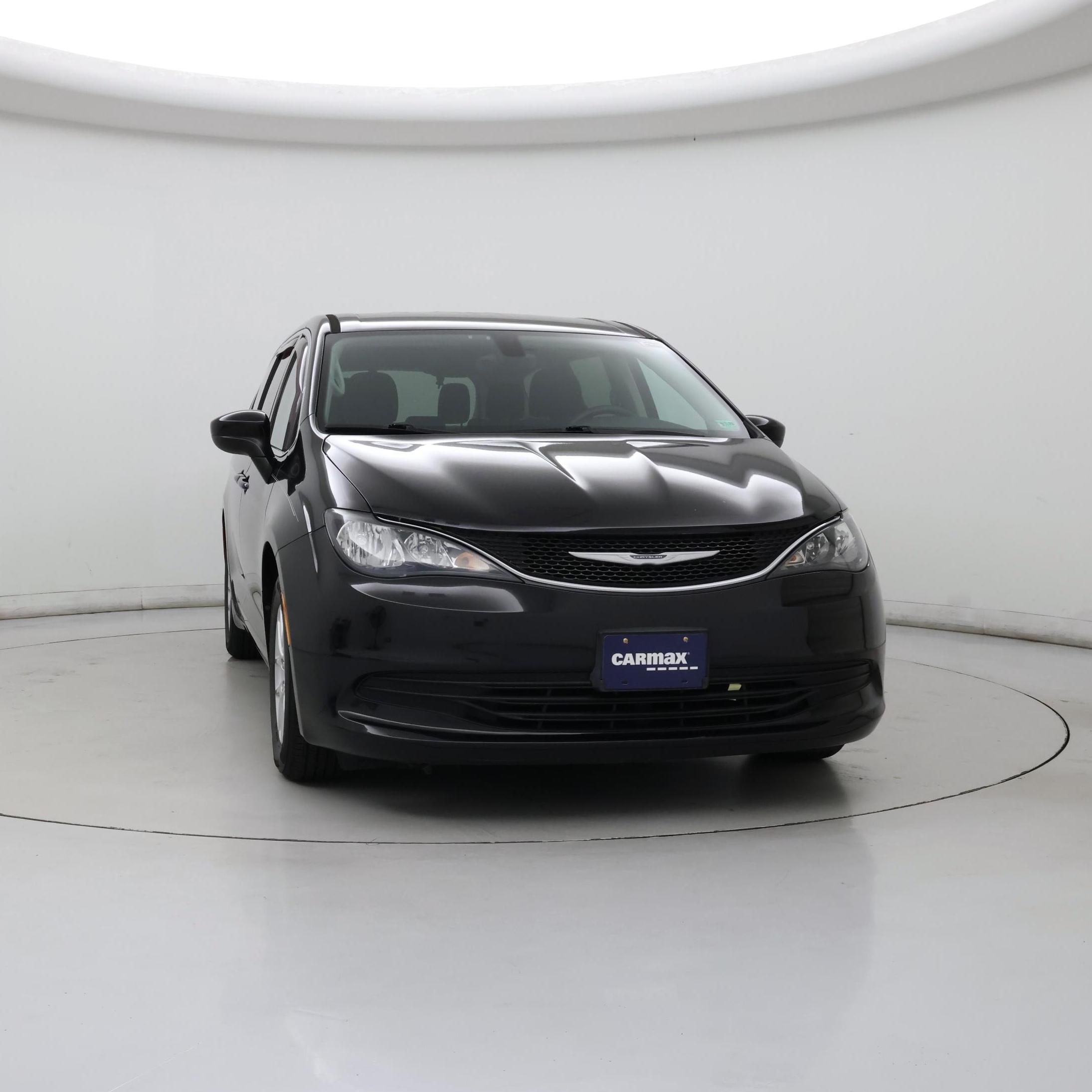 Thumbnail: 2017 Chrysler Pacifica - 5