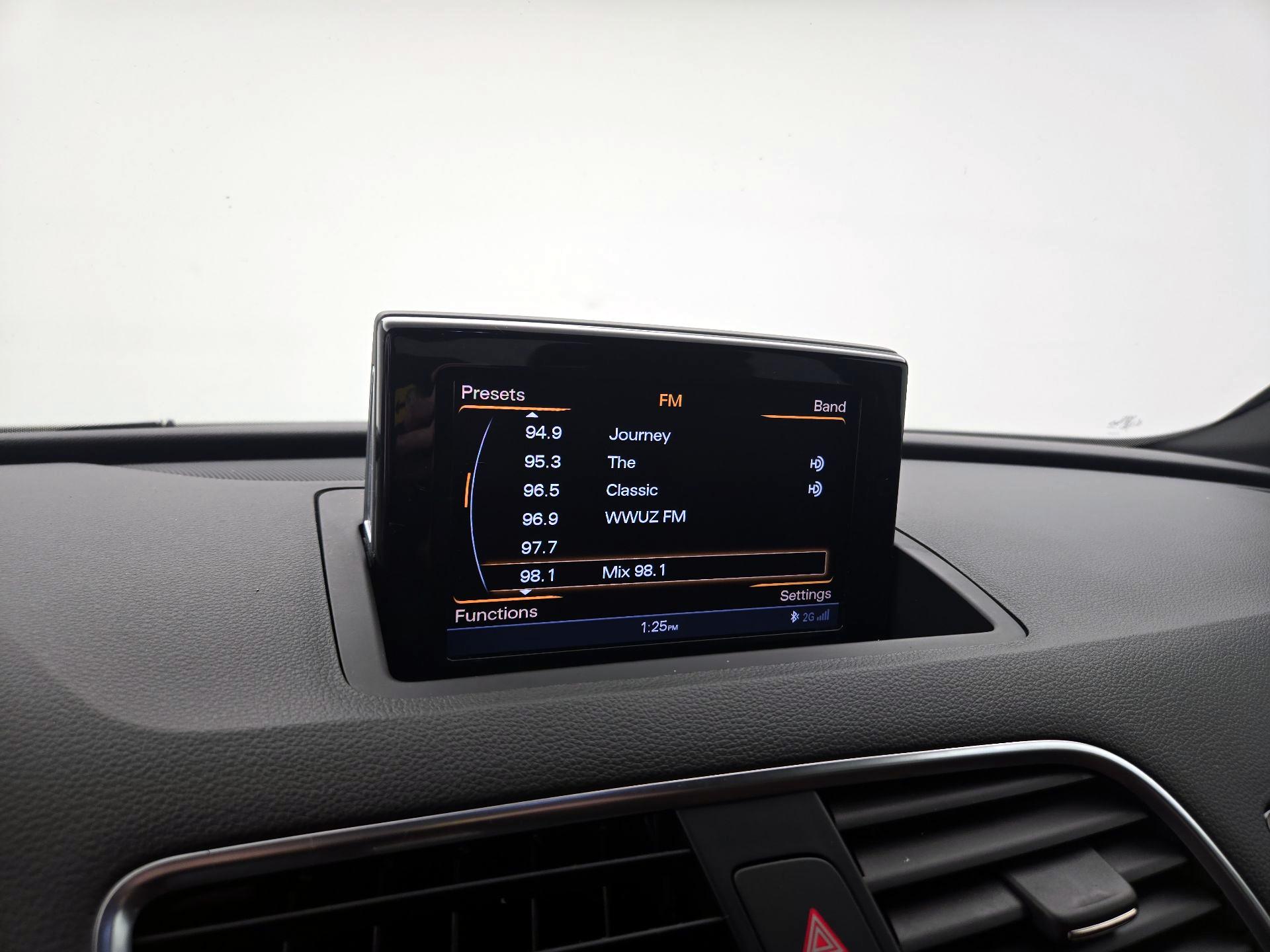 Thumbnail: 2016 Audi Q3 - 16