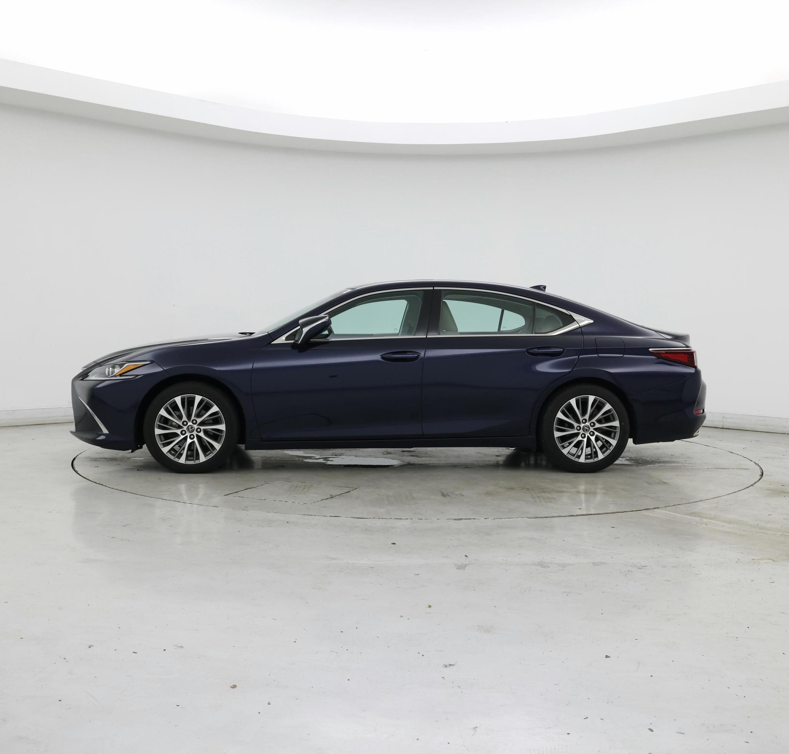 Thumbnail: 2020 Lexus ES - 3