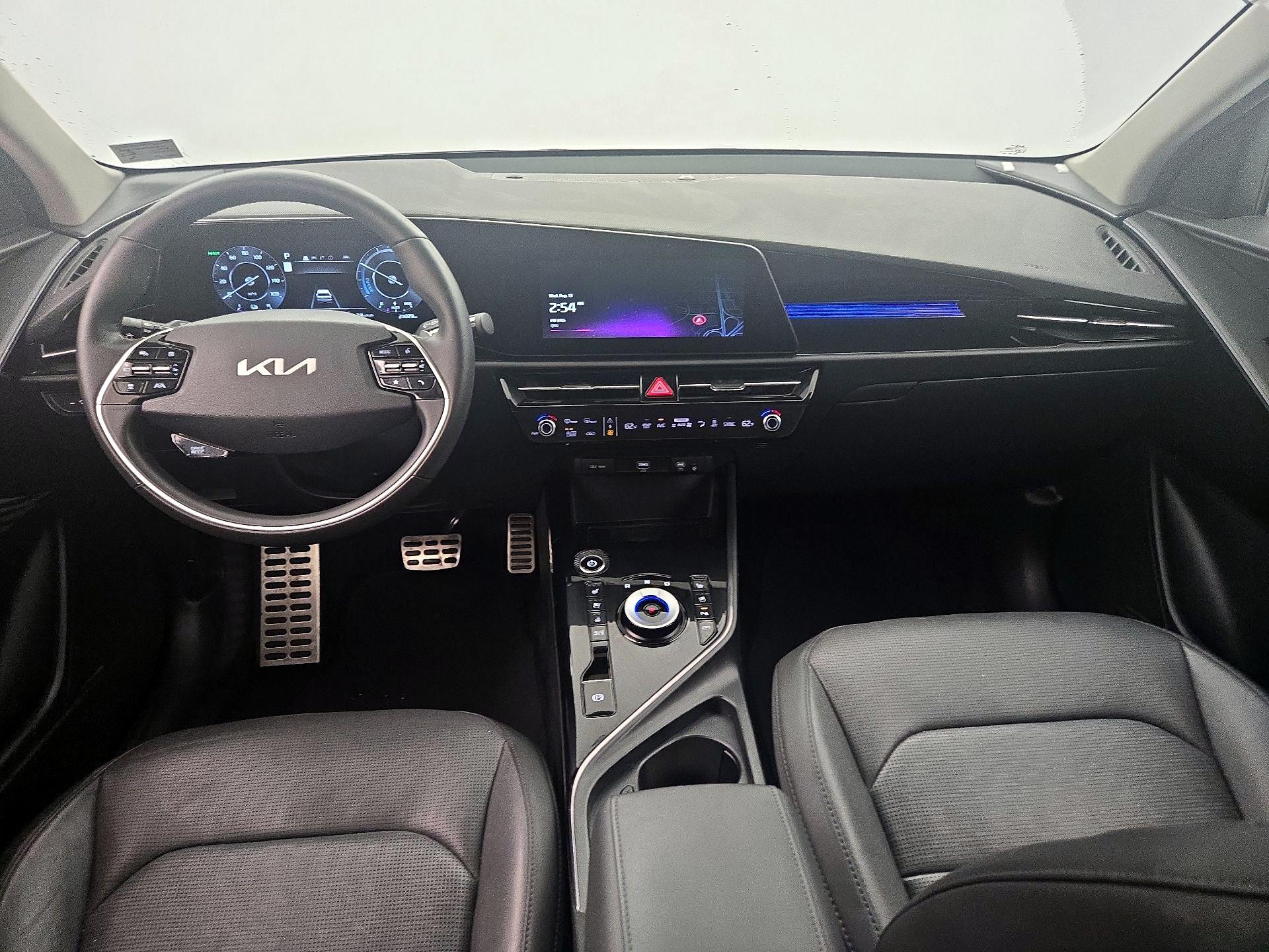Thumbnail: 2023 Kia Niro - 9