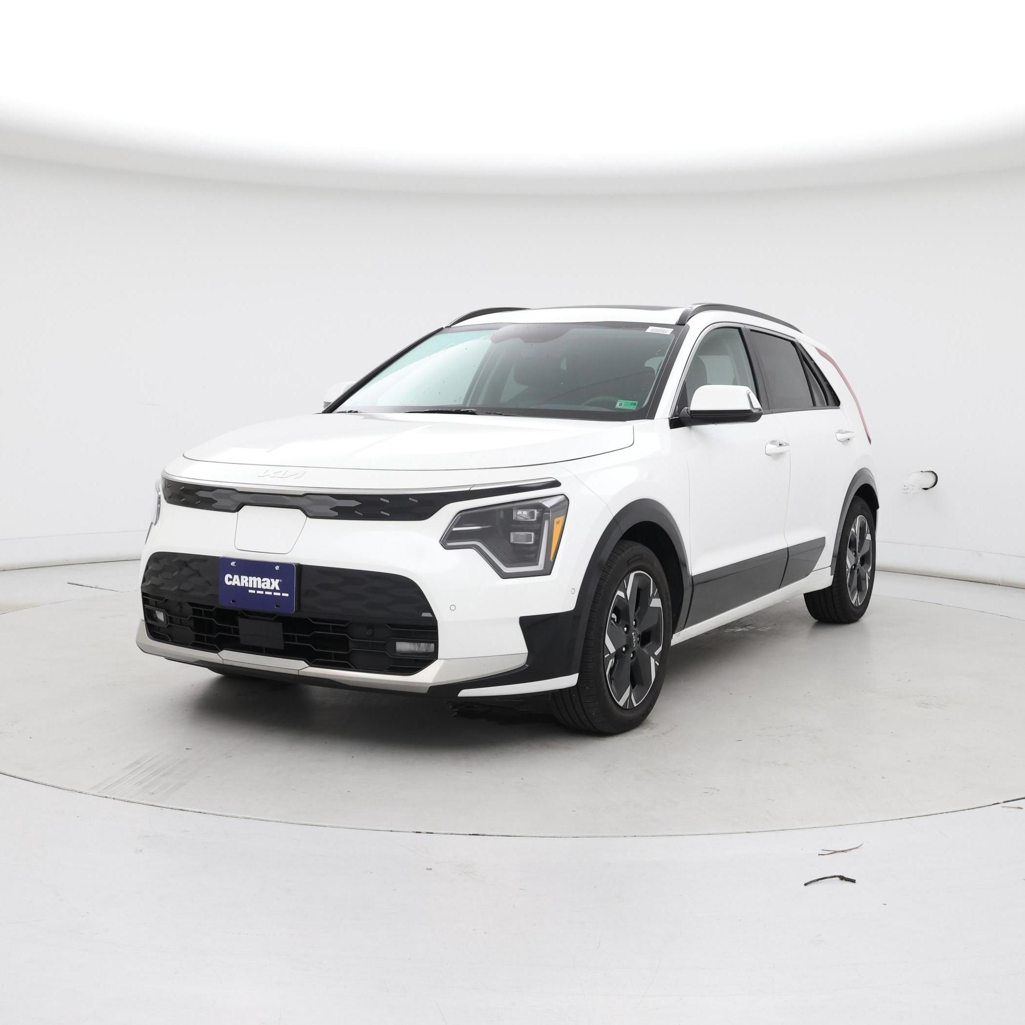Thumbnail: 2023 Kia Niro - 4