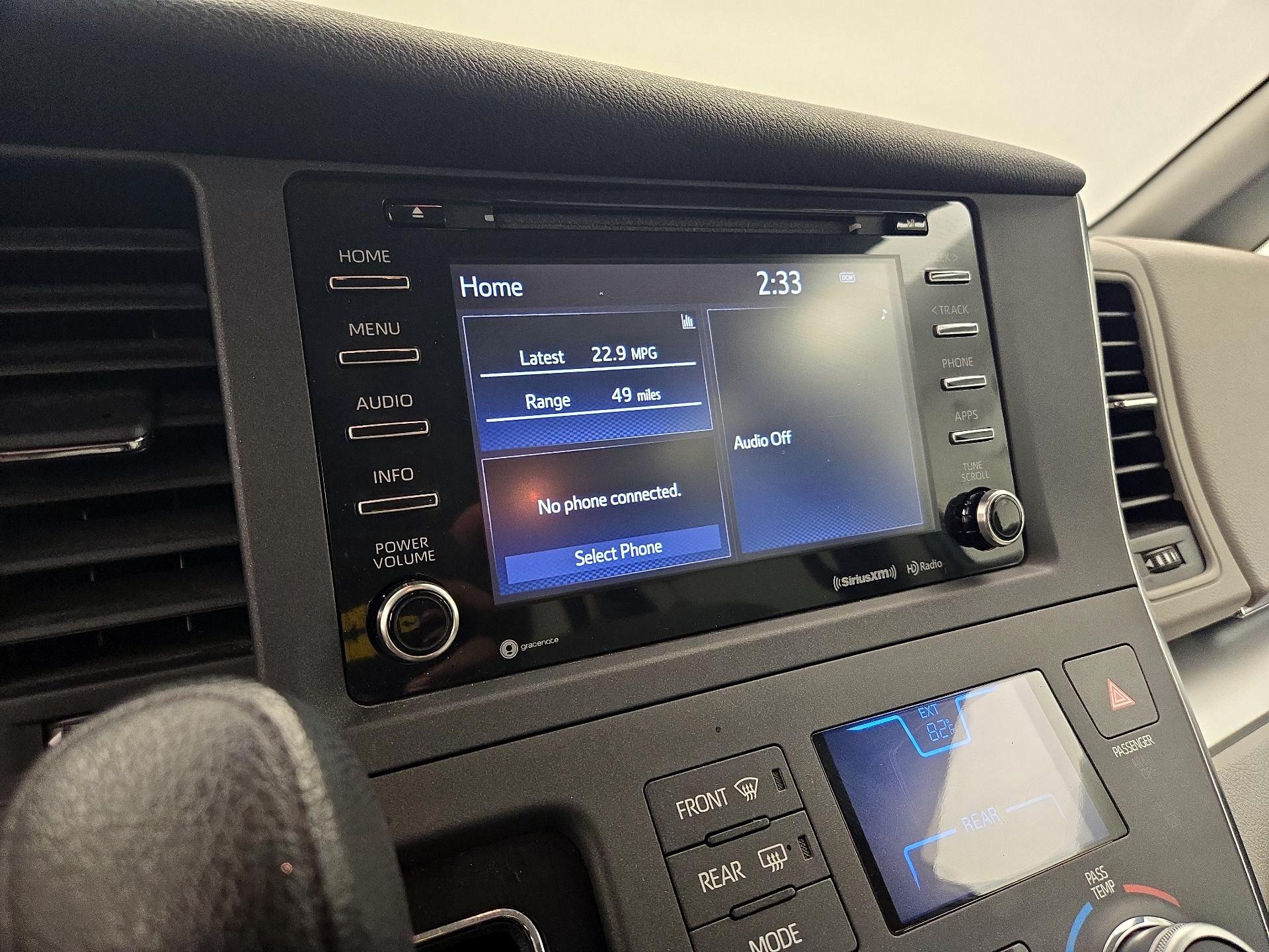 Thumbnail: 2018 Toyota Sienna - 15