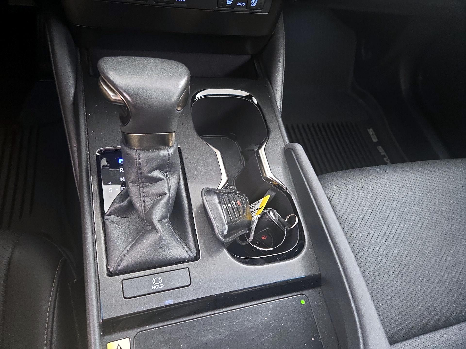 Thumbnail: 2023 Lexus ES - 17