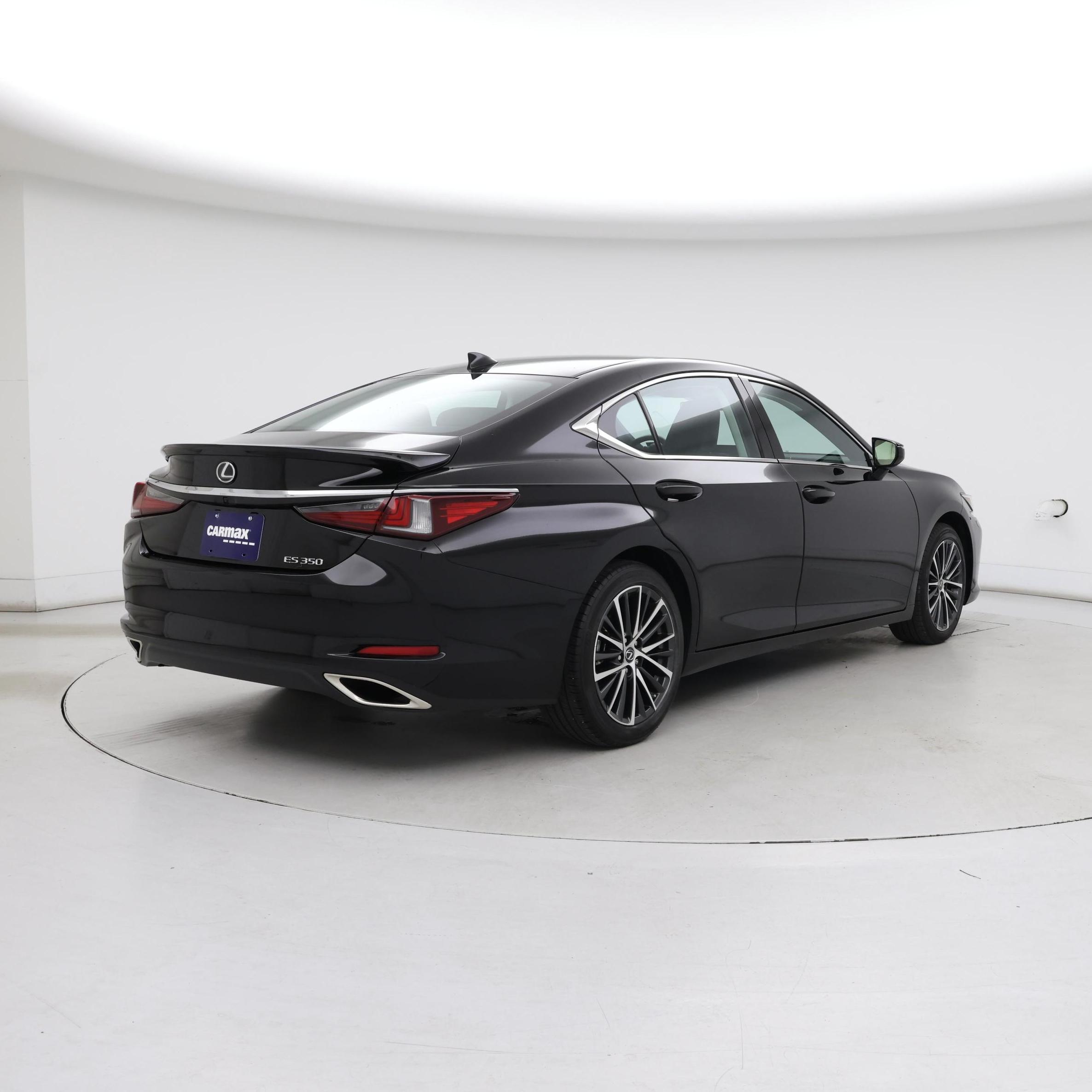 Thumbnail: 2023 Lexus ES - 8