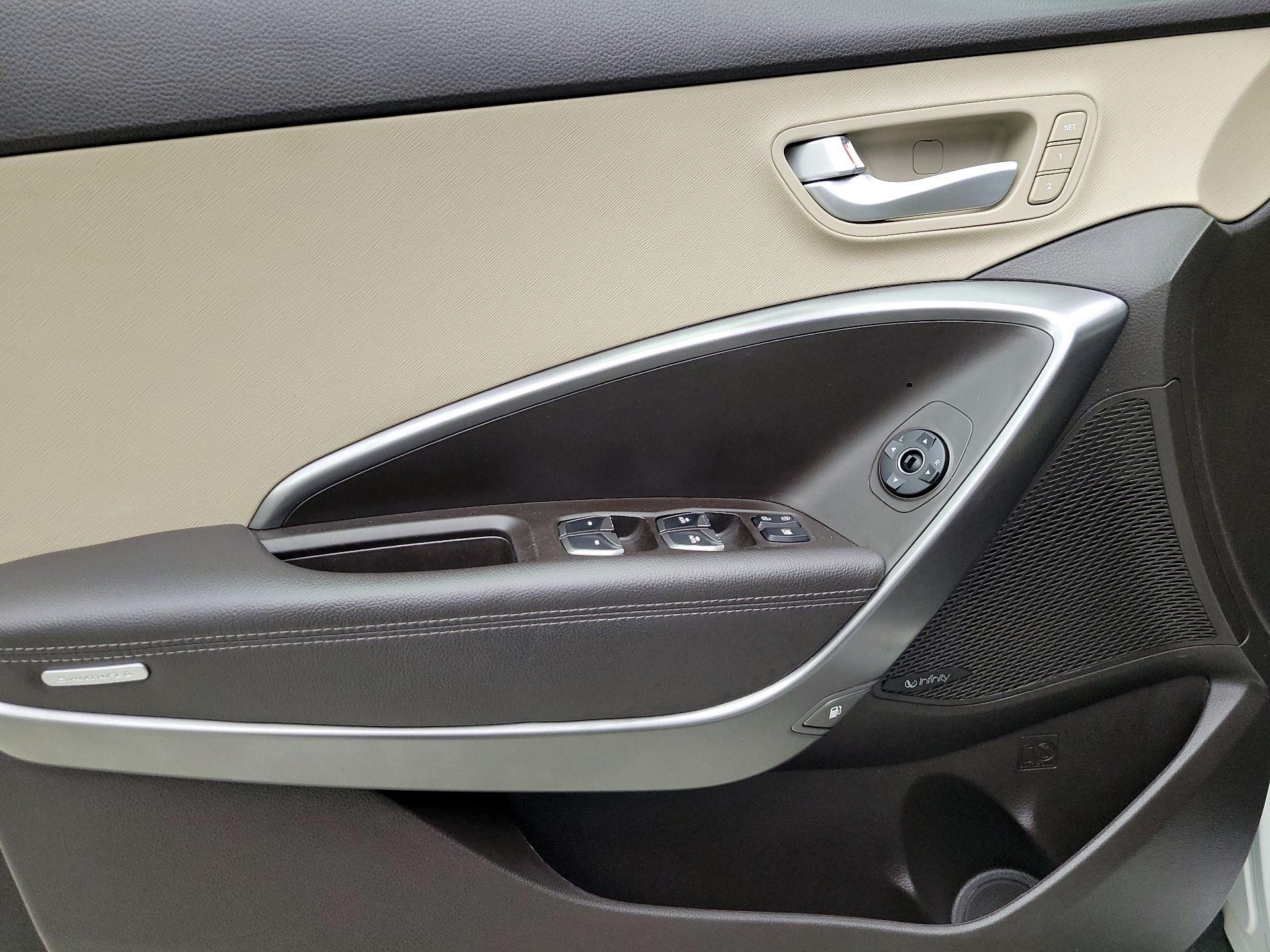 Thumbnail: 2017 Hyundai Santa Fe - 12
