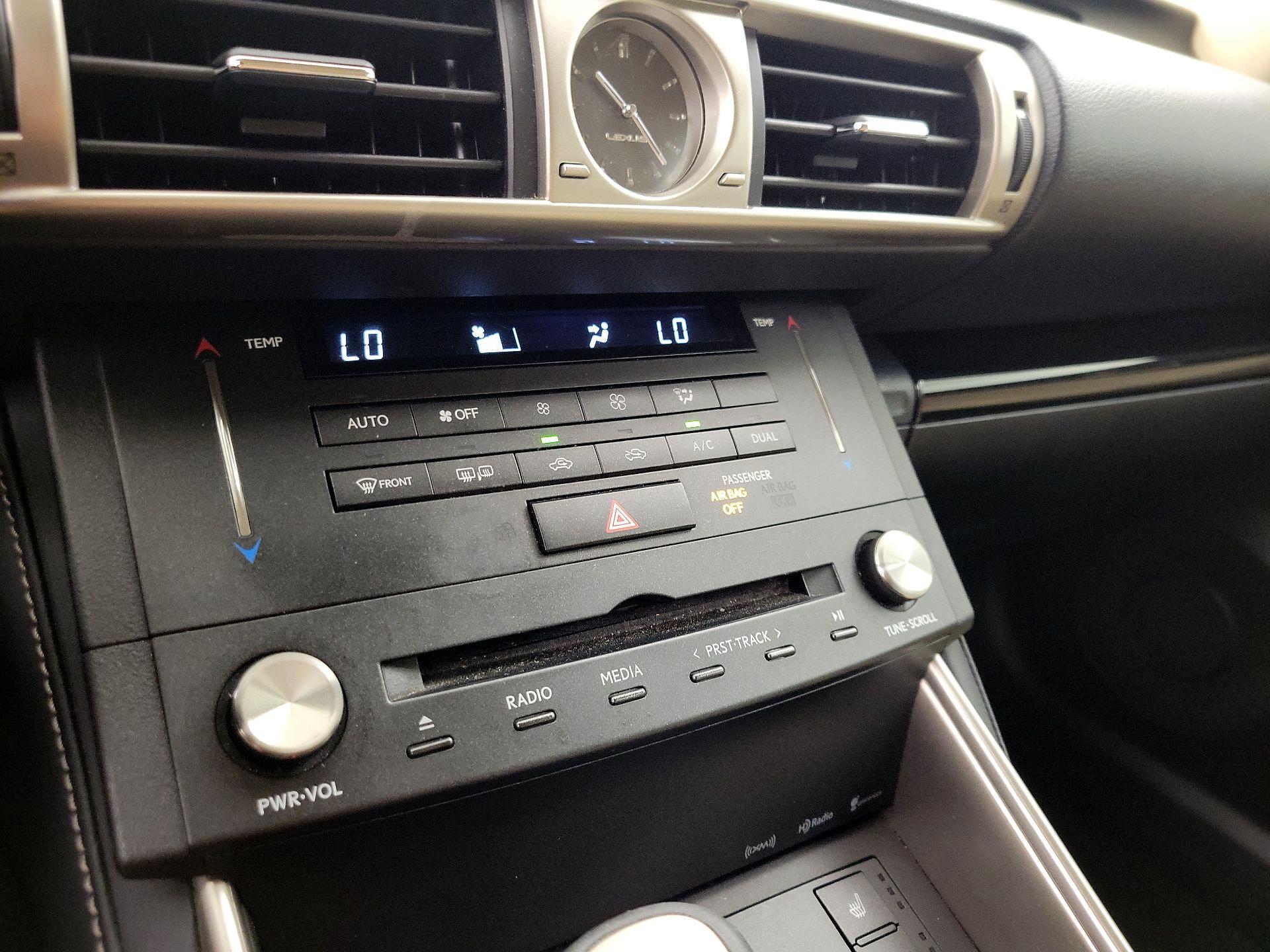Thumbnail: 2015 Lexus IS - 16