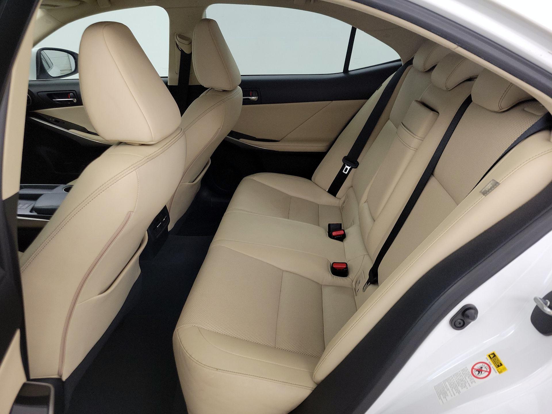 Thumbnail: 2015 Lexus IS - 20