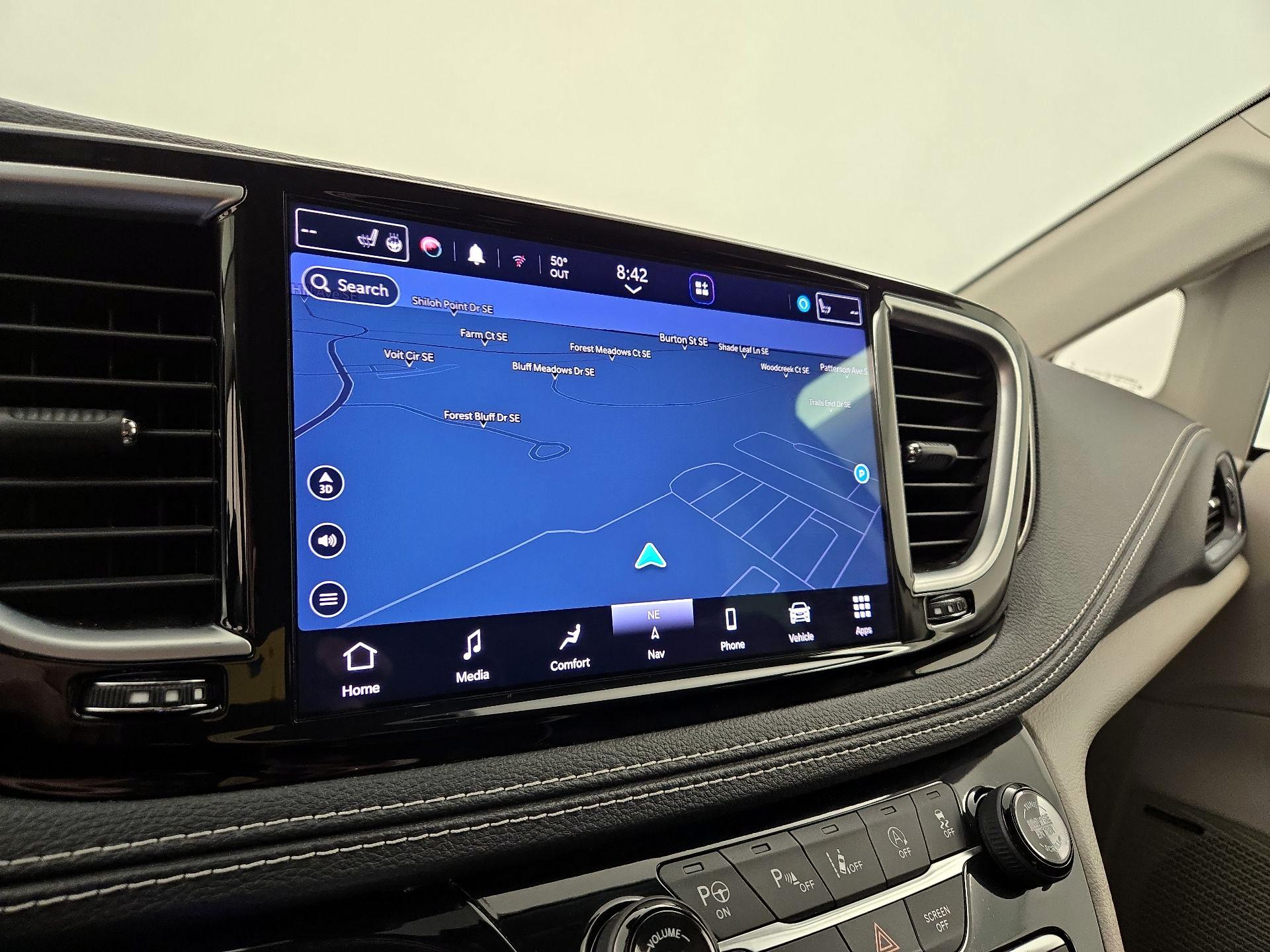 Thumbnail: 2022 Chrysler Pacifica - 14