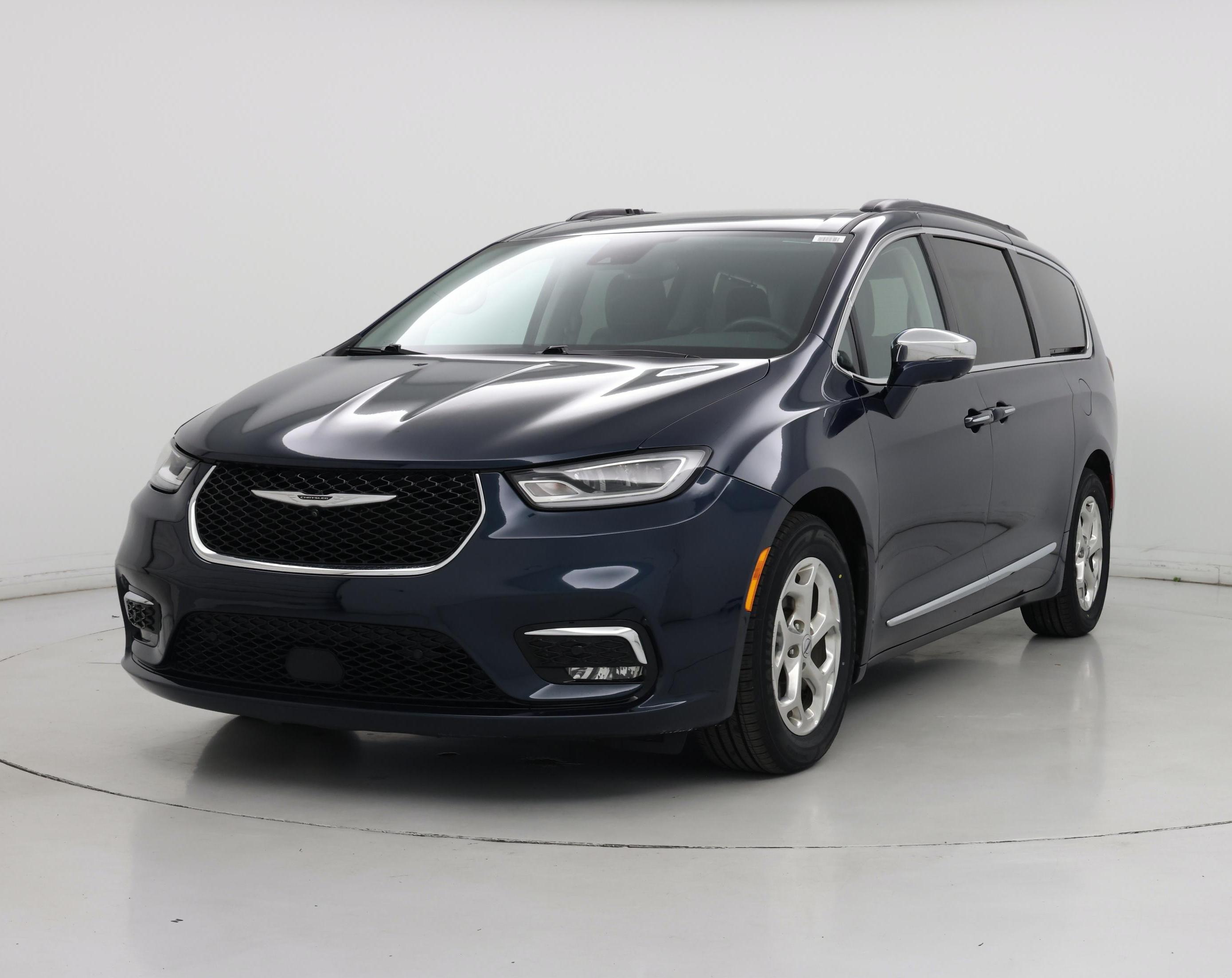 Thumbnail: 2022 Chrysler Pacifica - 4