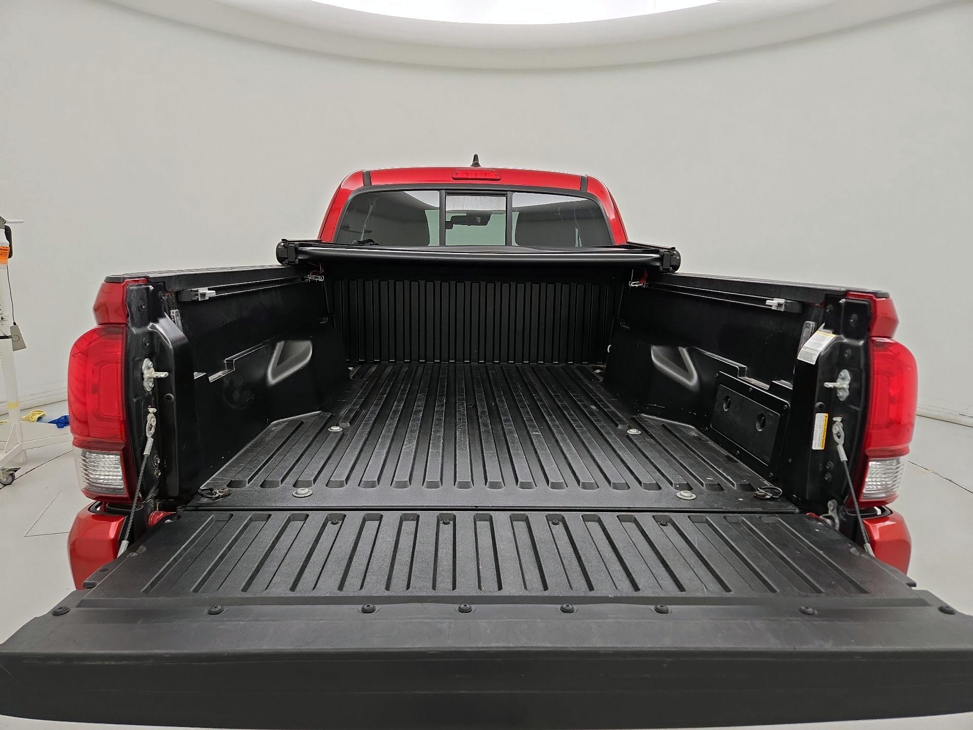 Thumbnail: 2021 Toyota Tacoma - 20