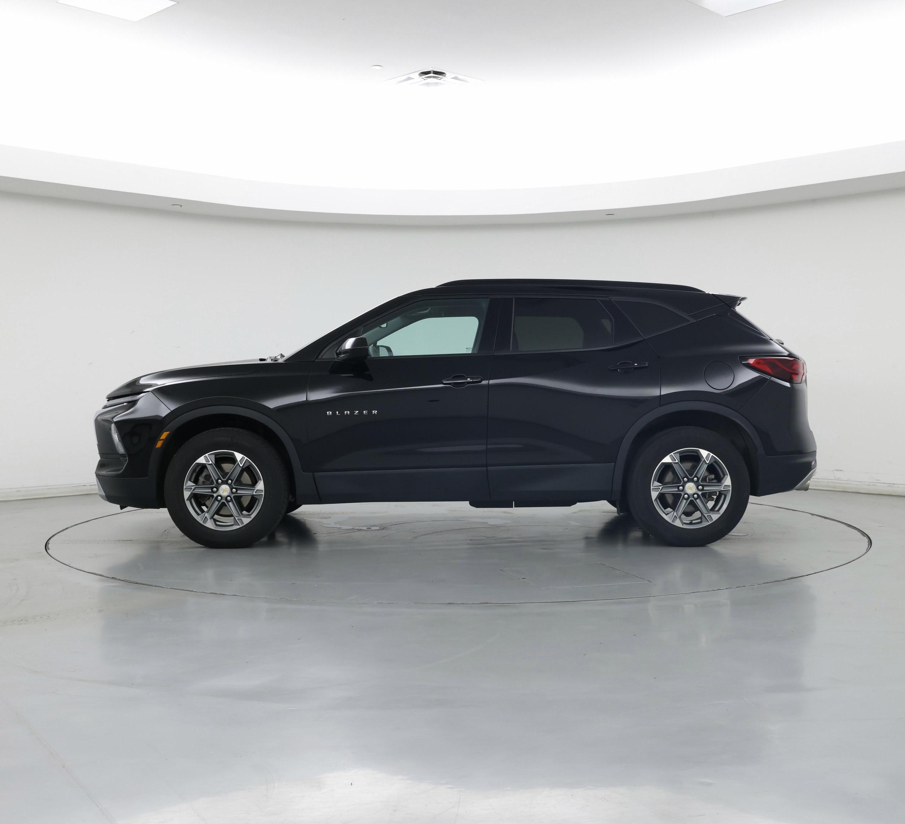 Thumbnail: 2022 Chevrolet Blazer - 3