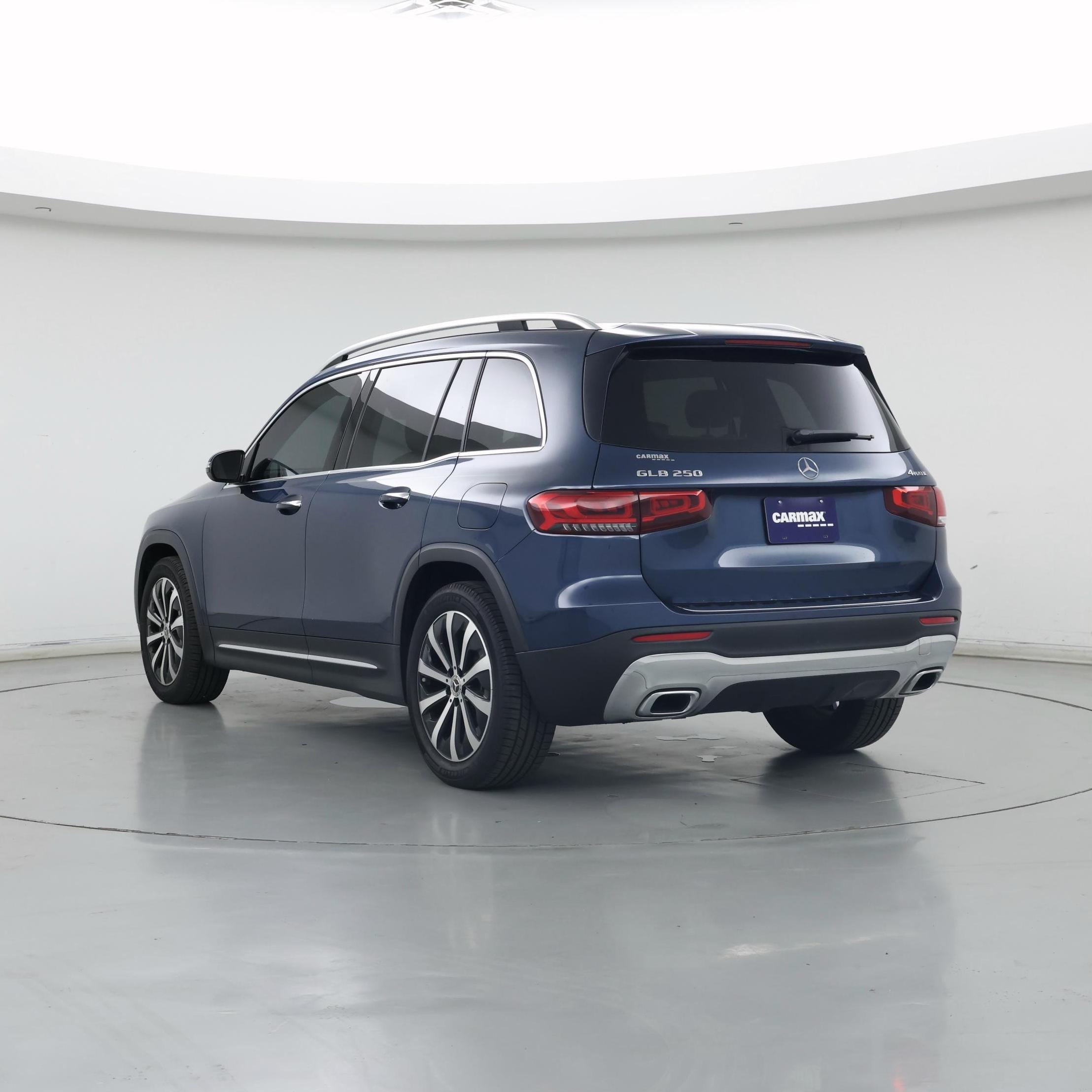 Thumbnail: 2021 Mercedes-Benz GLB - 2