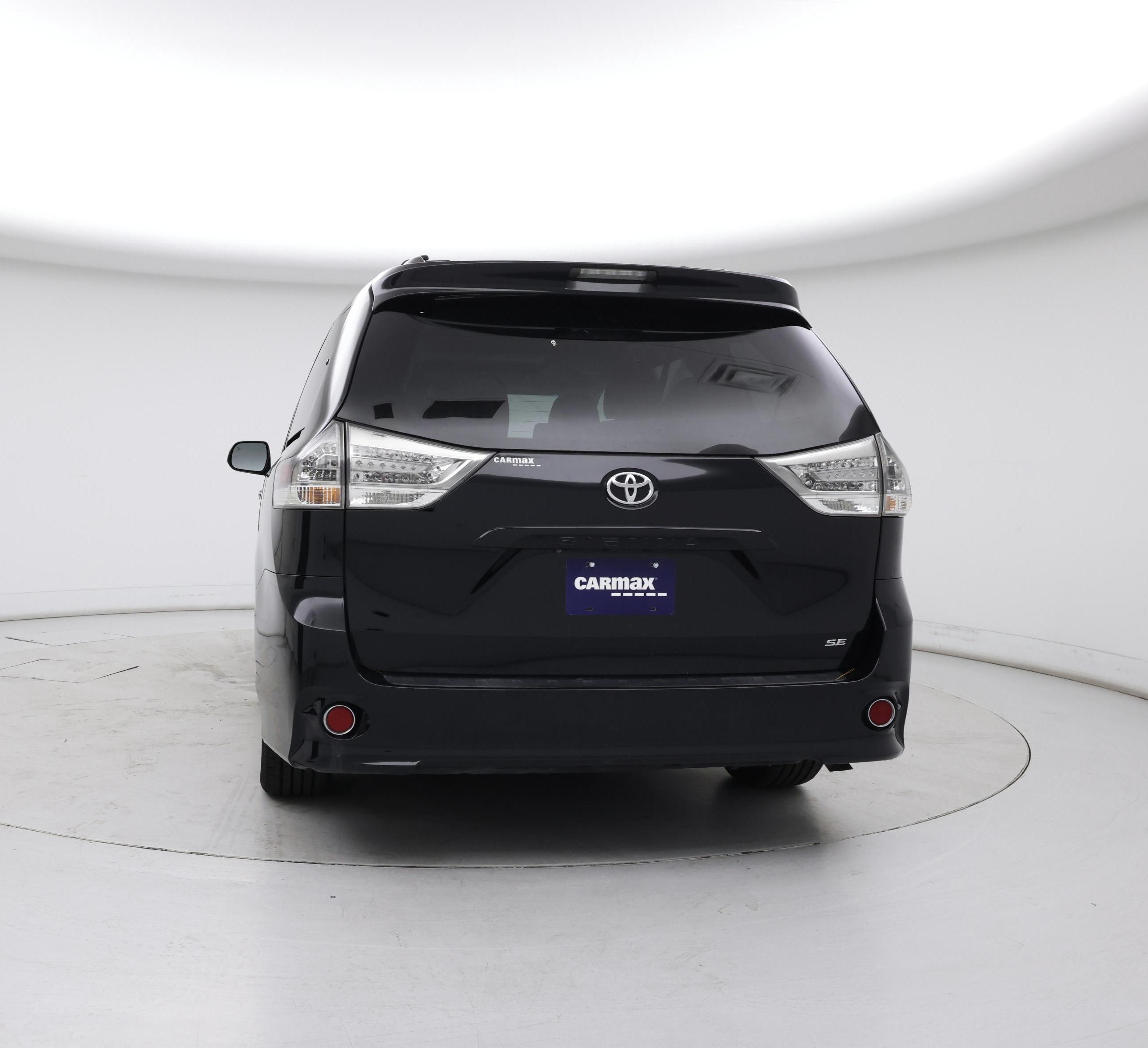 Thumbnail: 2015 Toyota Sienna - 6