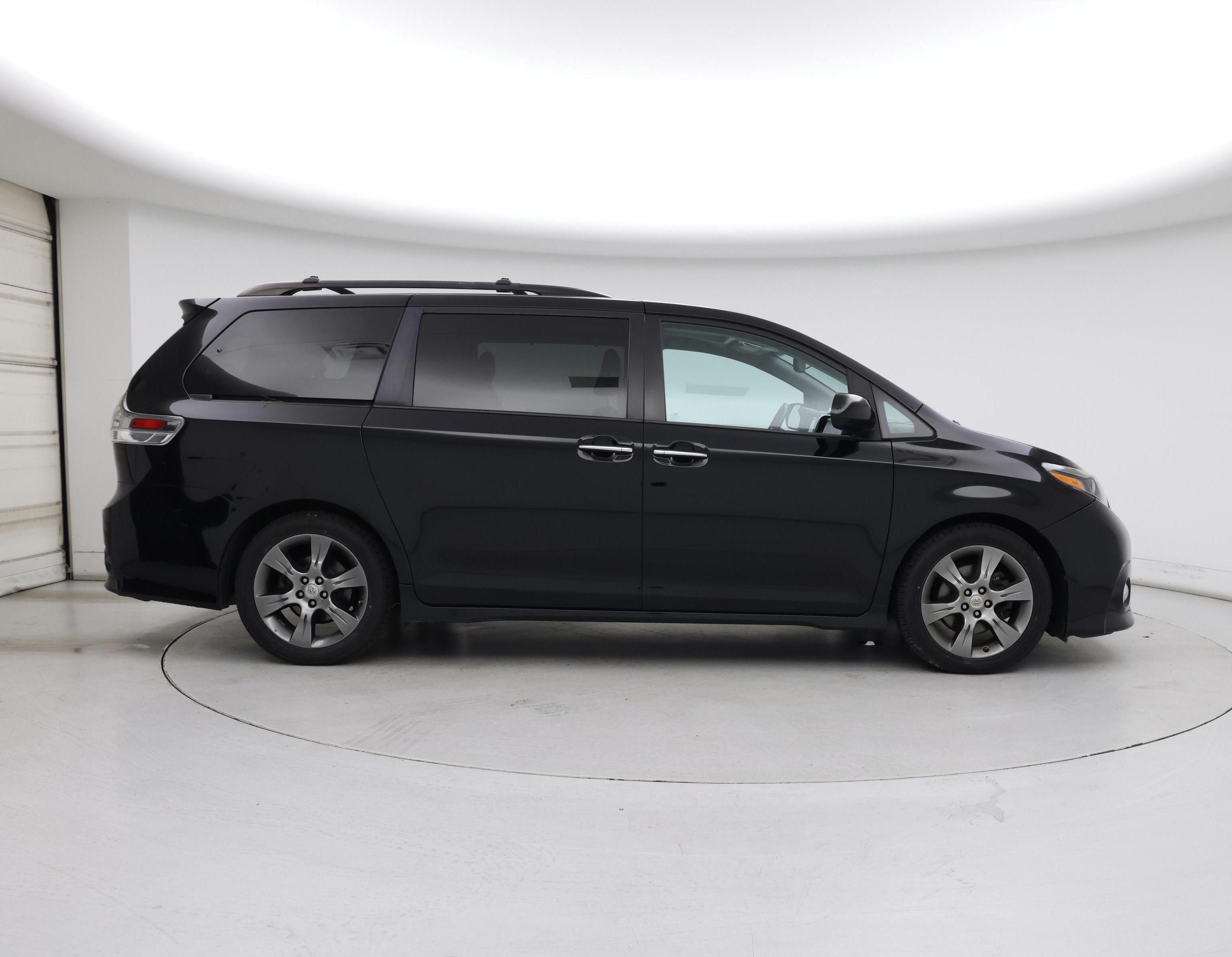 Thumbnail: 2015 Toyota Sienna - 7