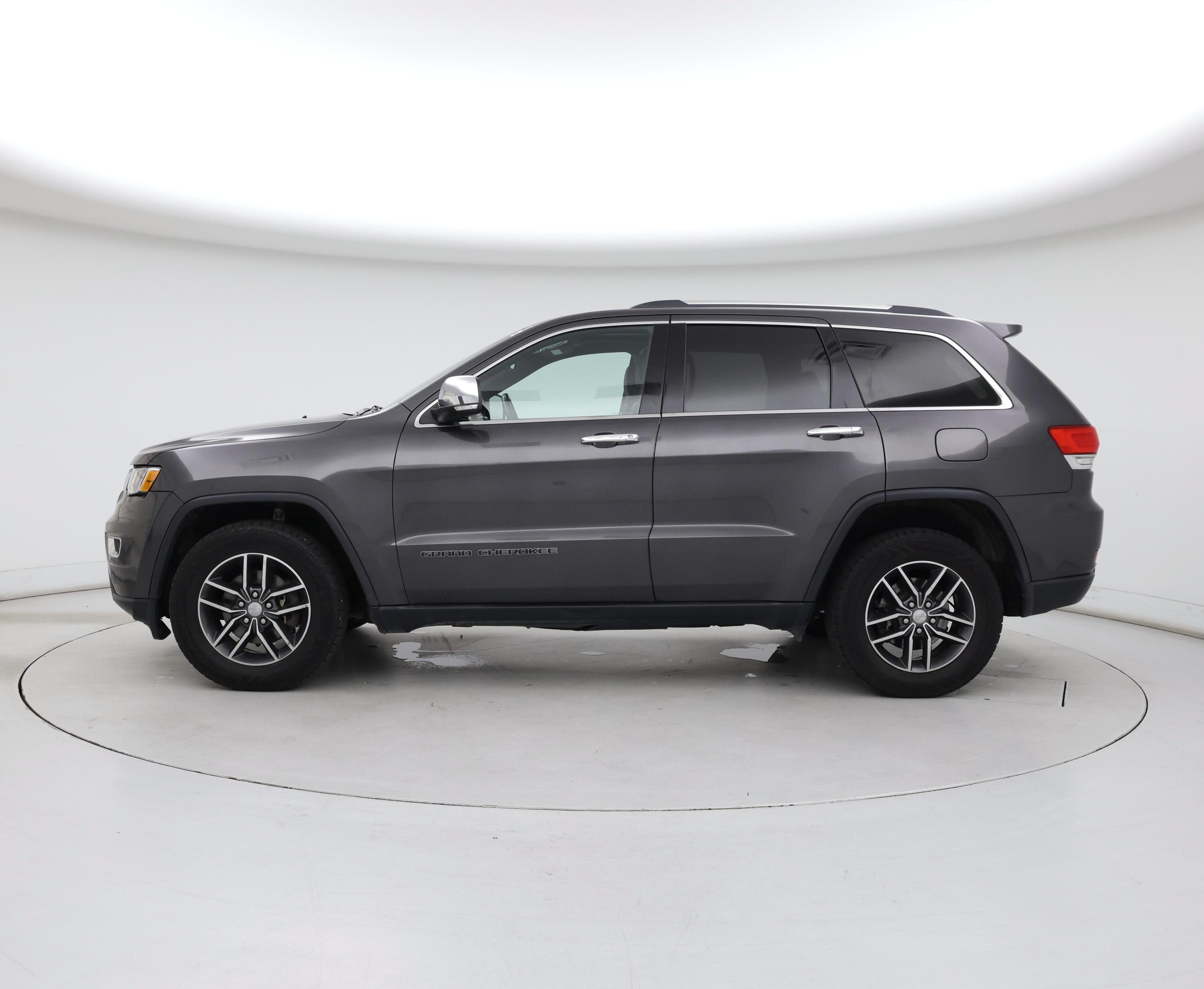 Thumbnail: 2017 Jeep Grand Cherokee - 3
