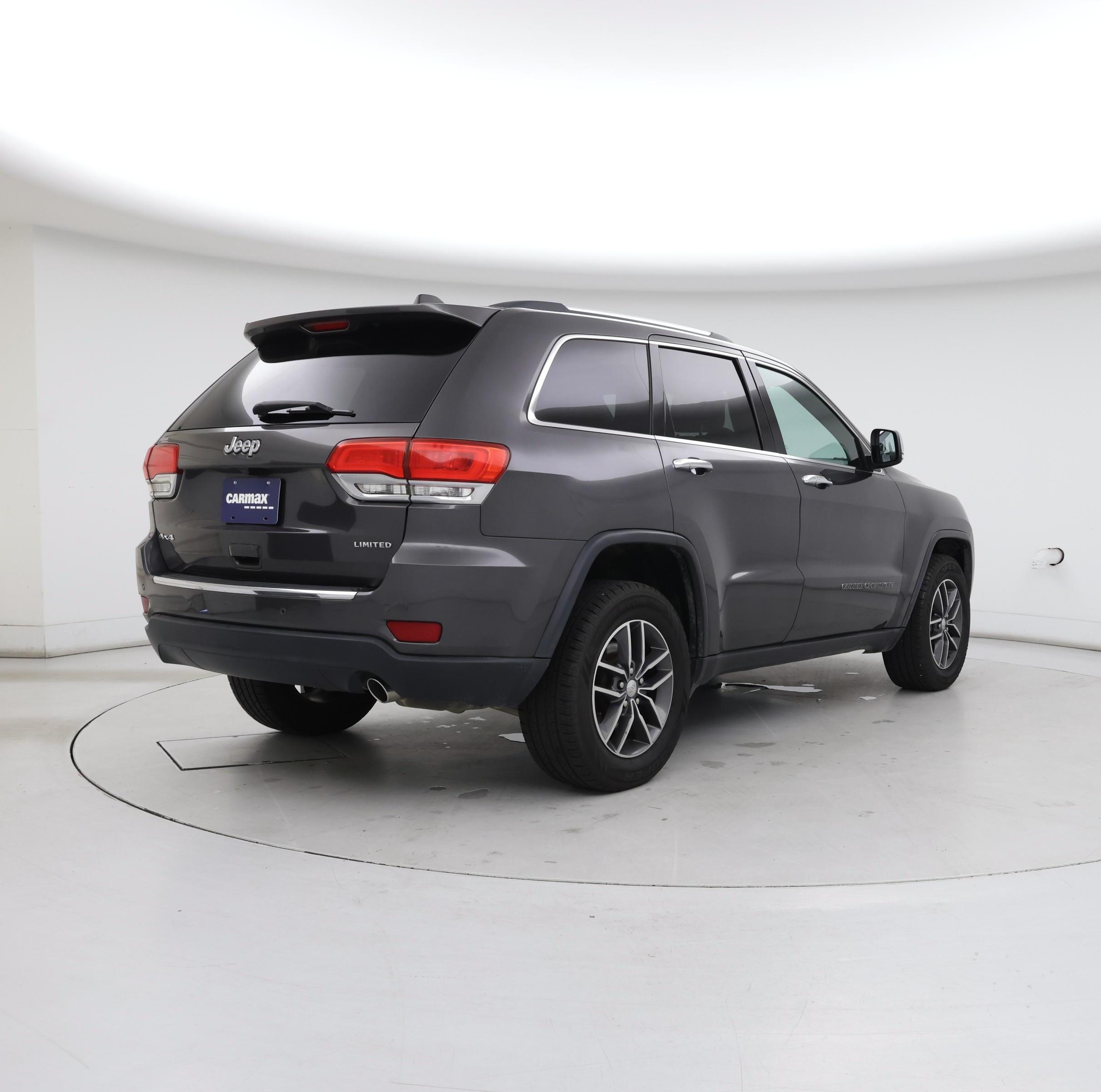 Thumbnail: 2017 Jeep Grand Cherokee - 8