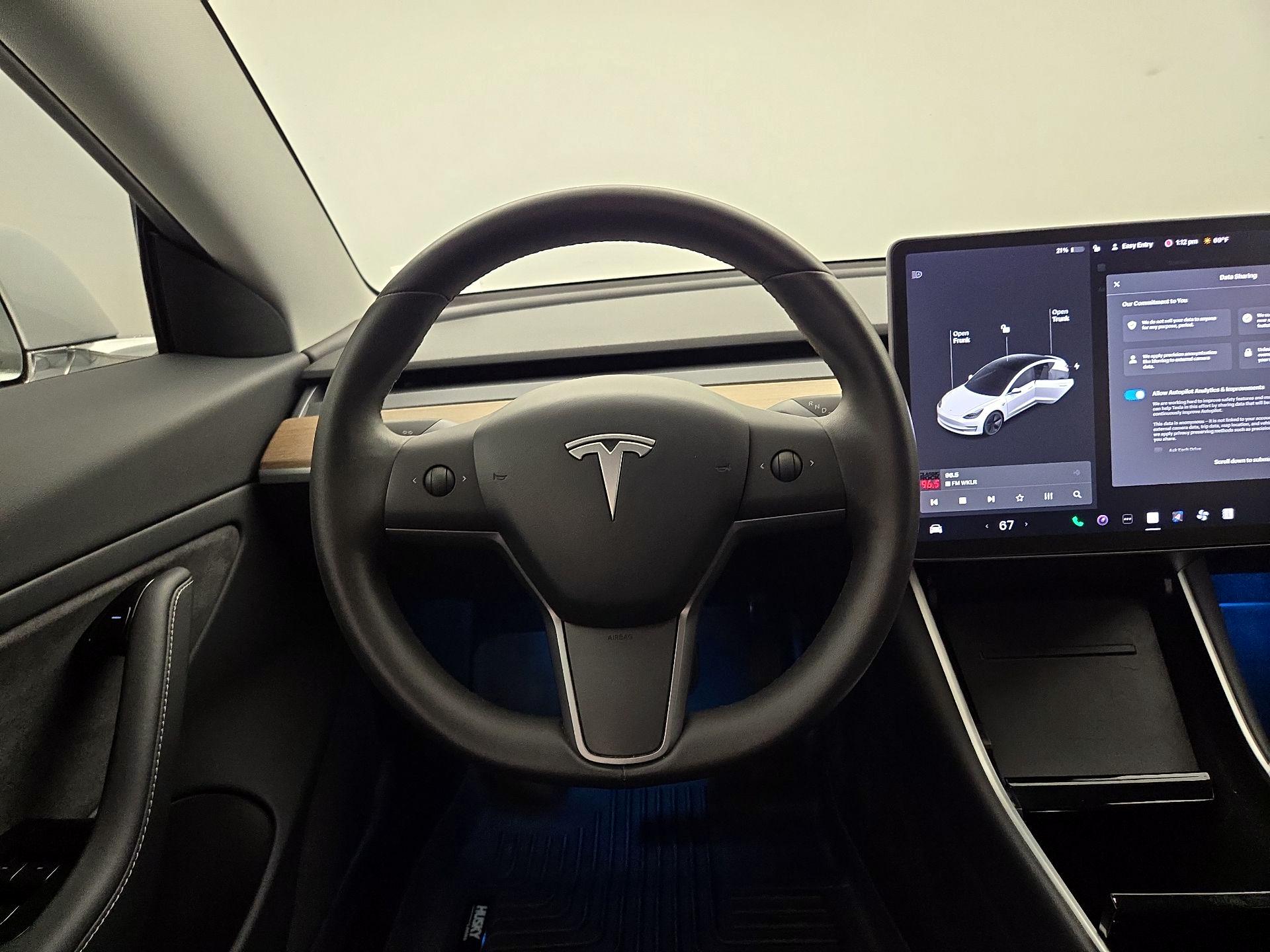Thumbnail: 2020 Tesla Model 3 - 10