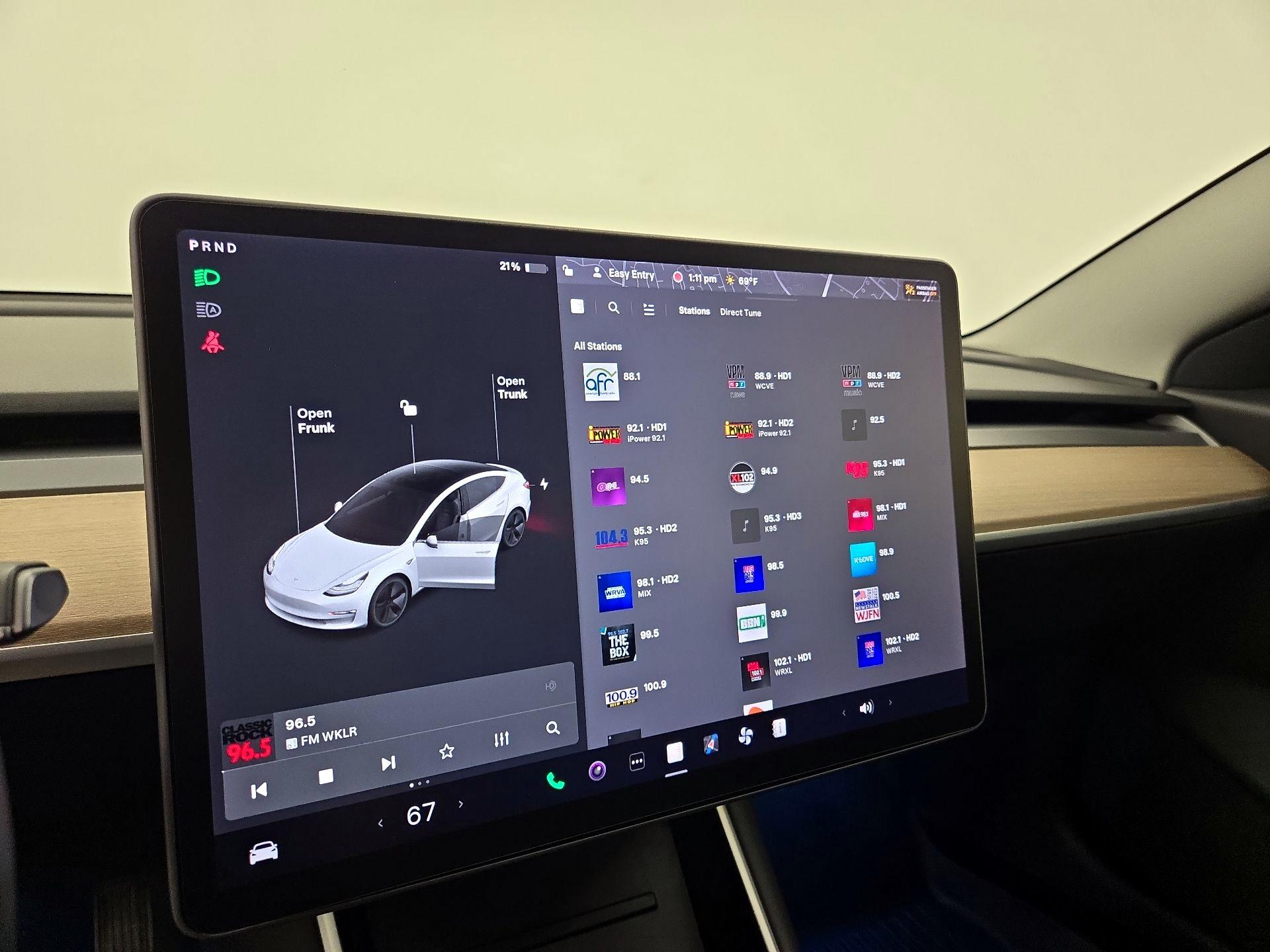 Thumbnail: 2020 Tesla Model 3 - 15