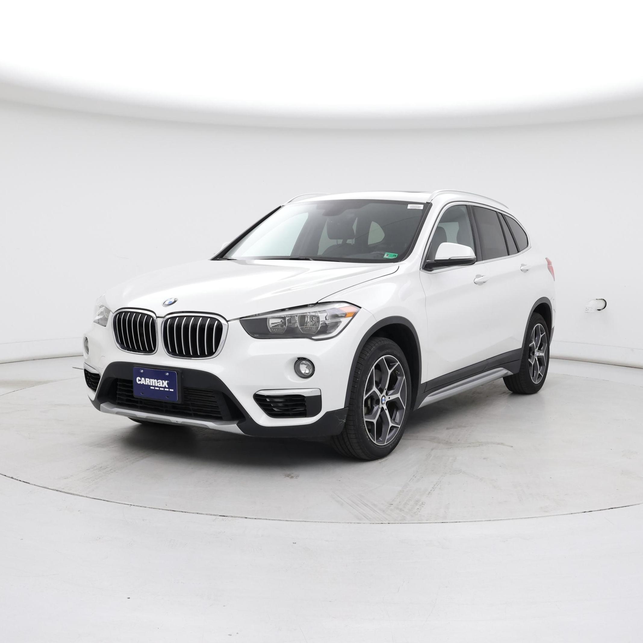 Thumbnail: 2018 BMW X1 - 4