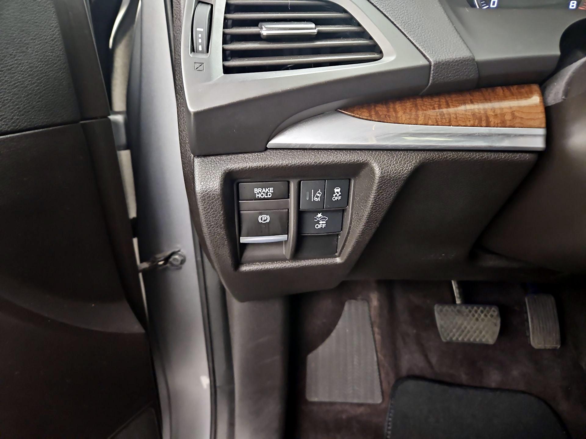 Thumbnail: 2017 Acura MDX - 13