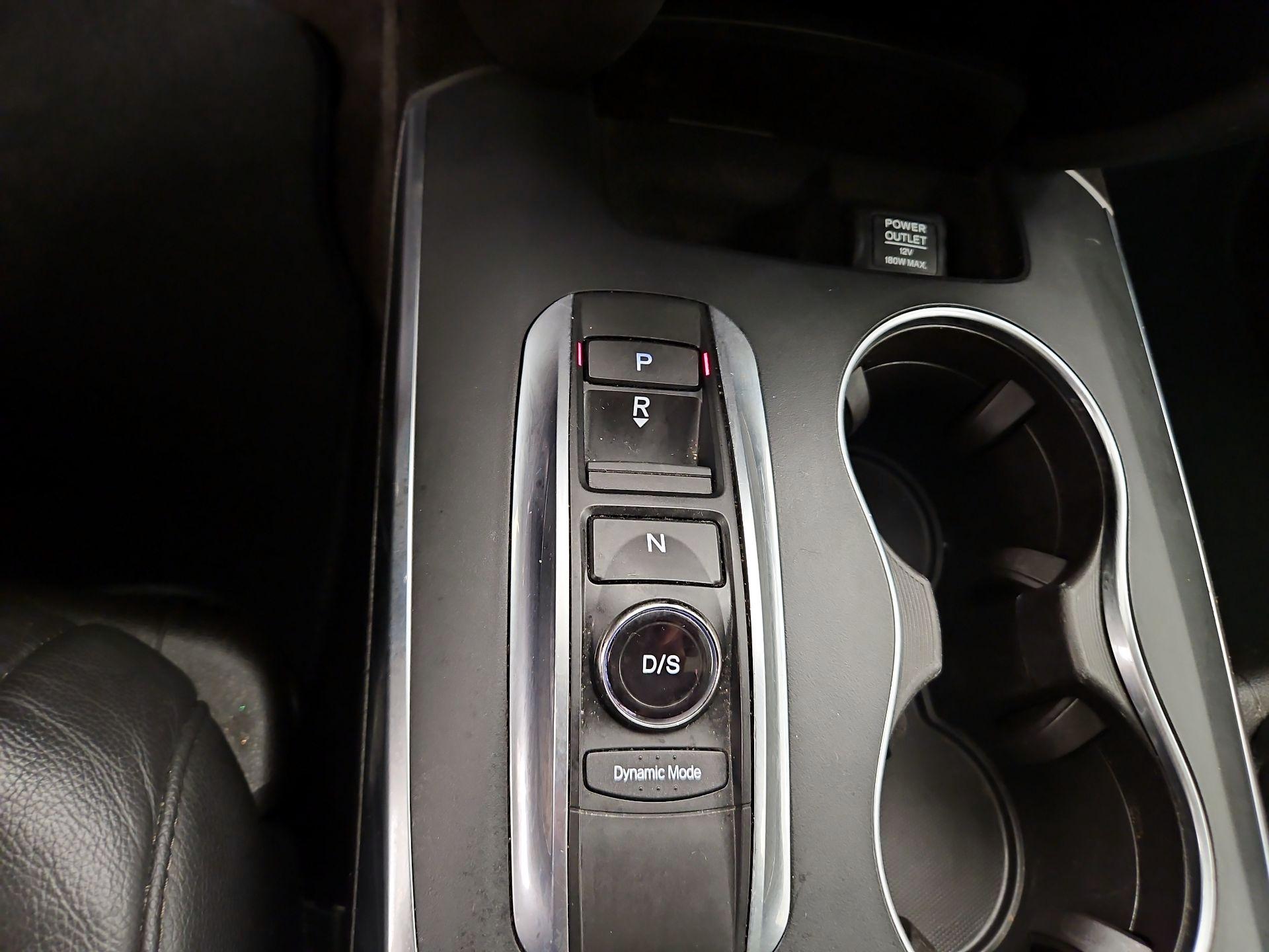Thumbnail: 2017 Acura MDX - 18