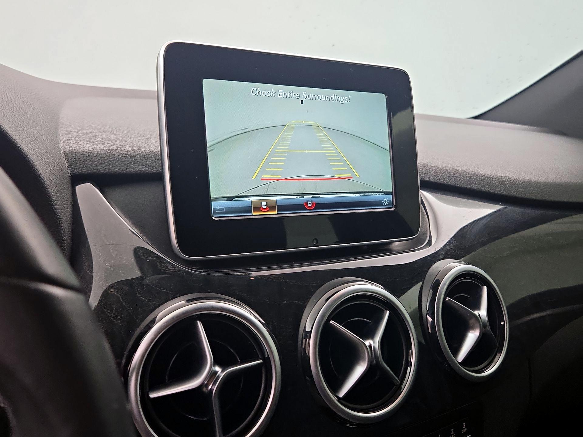 Thumbnail: 2017 Mercedes-Benz B-Class - 15