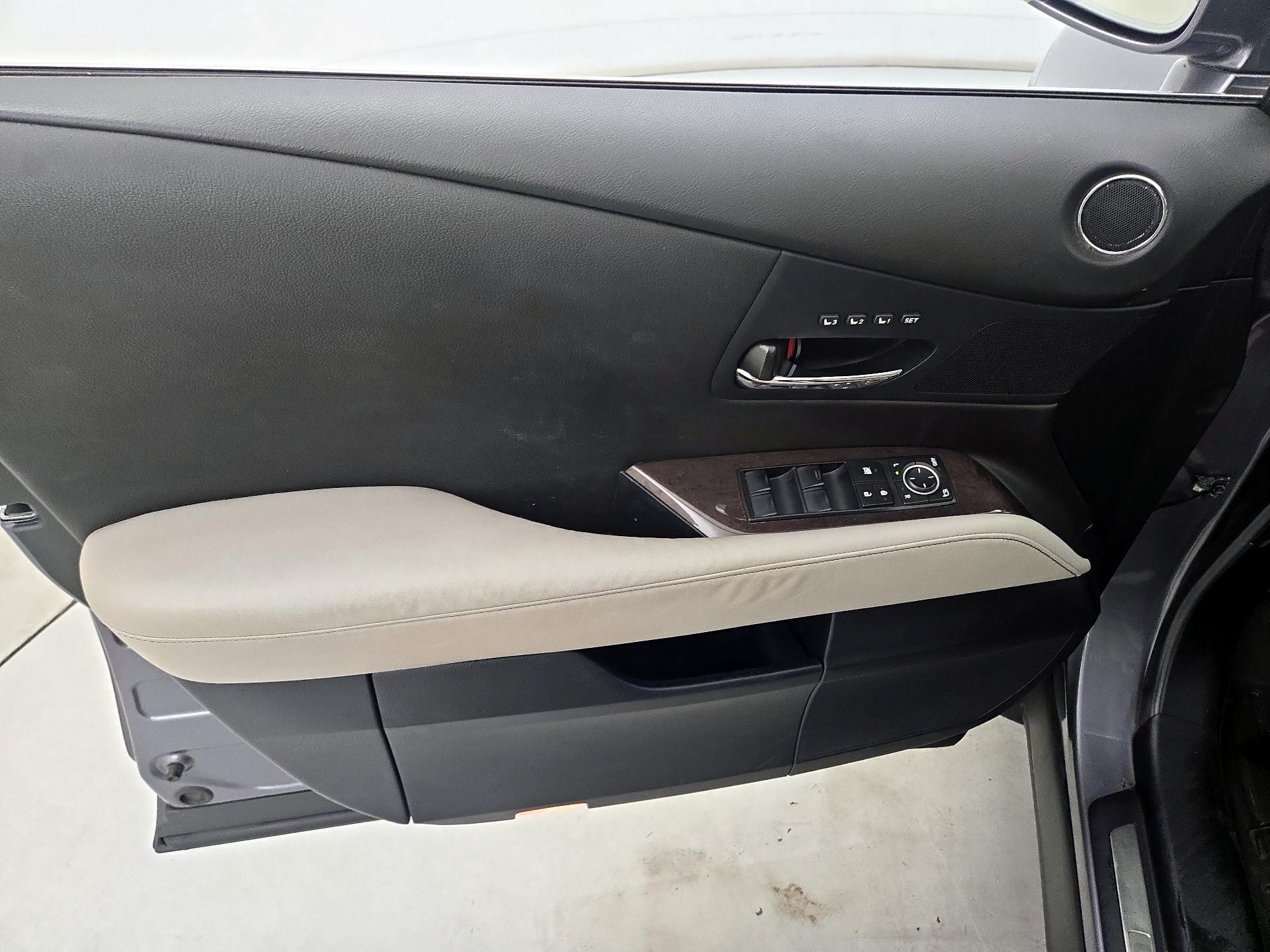 Thumbnail: 2015 Lexus RX - 12