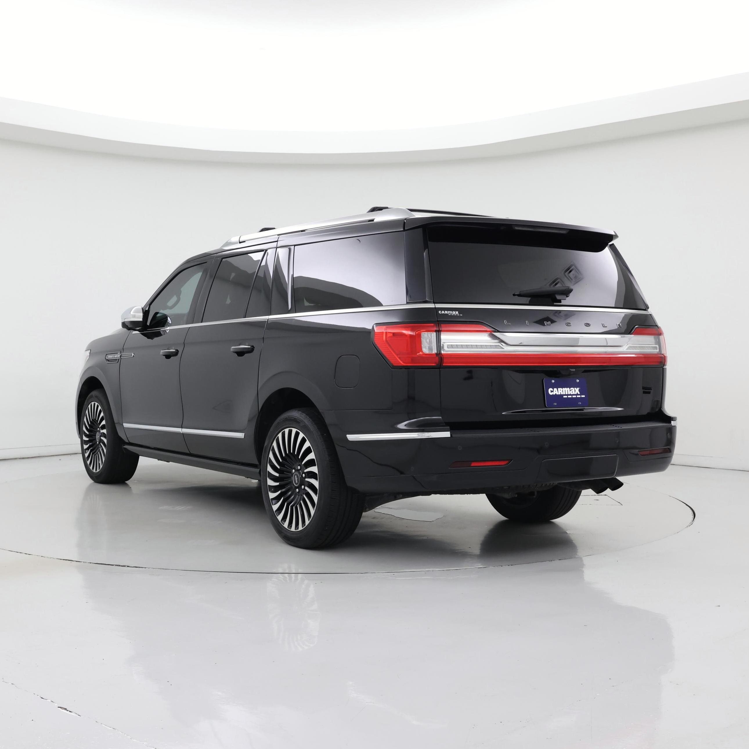 Thumbnail: 2020 Lincoln Navigator L - 2
