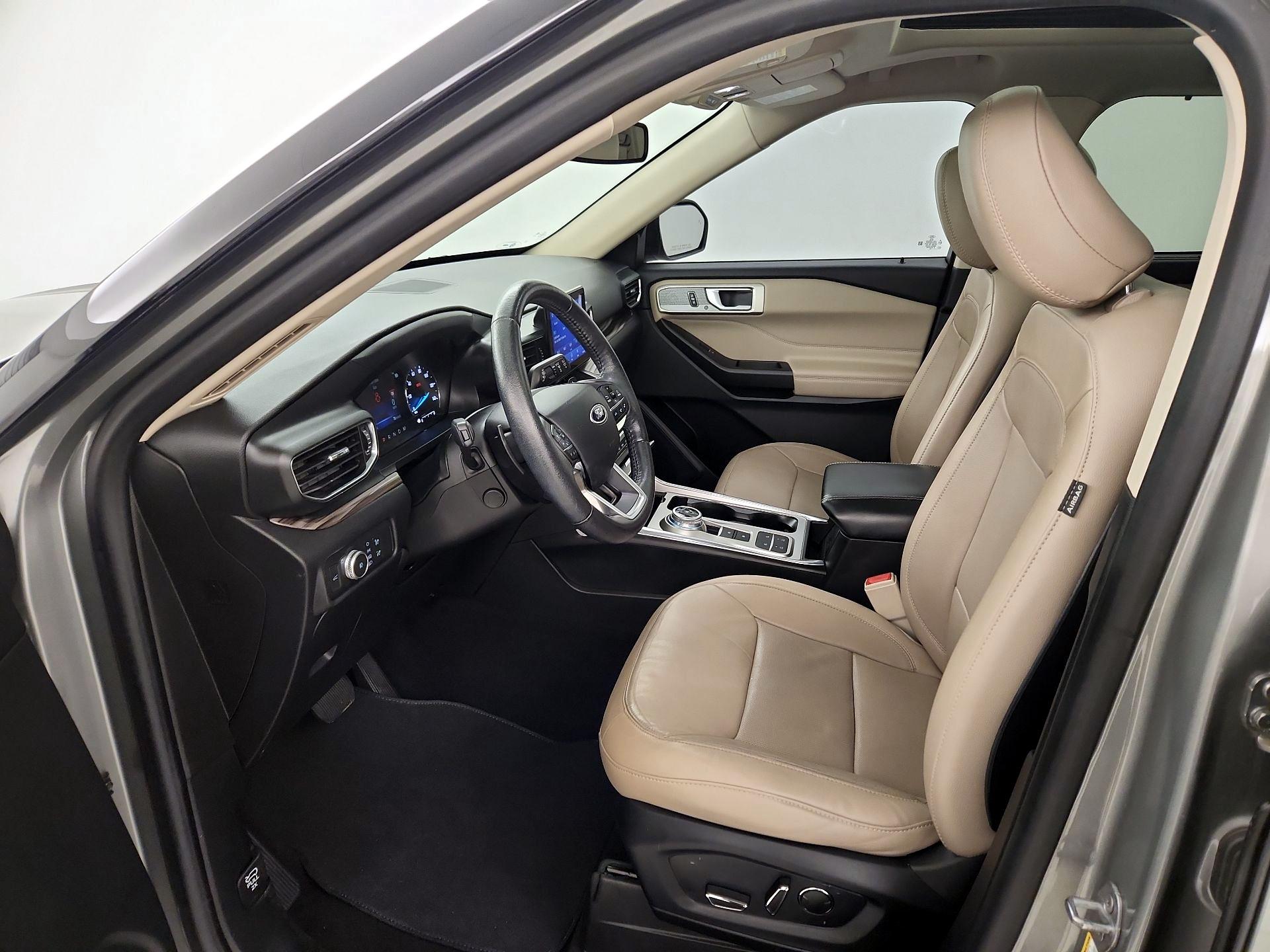 Thumbnail: 2020 Ford Explorer - 11