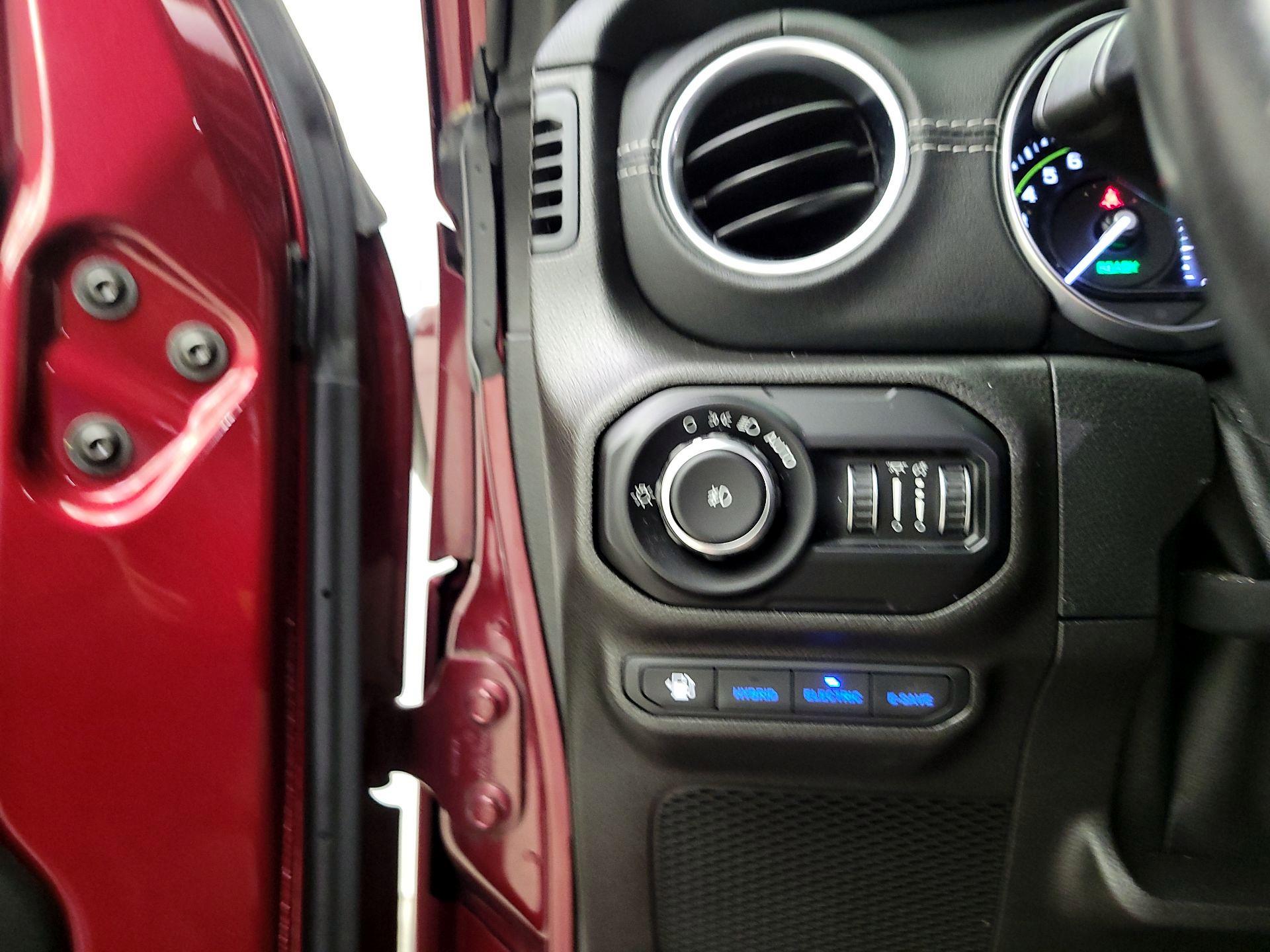 Thumbnail: 2021 Jeep Wrangler - 13