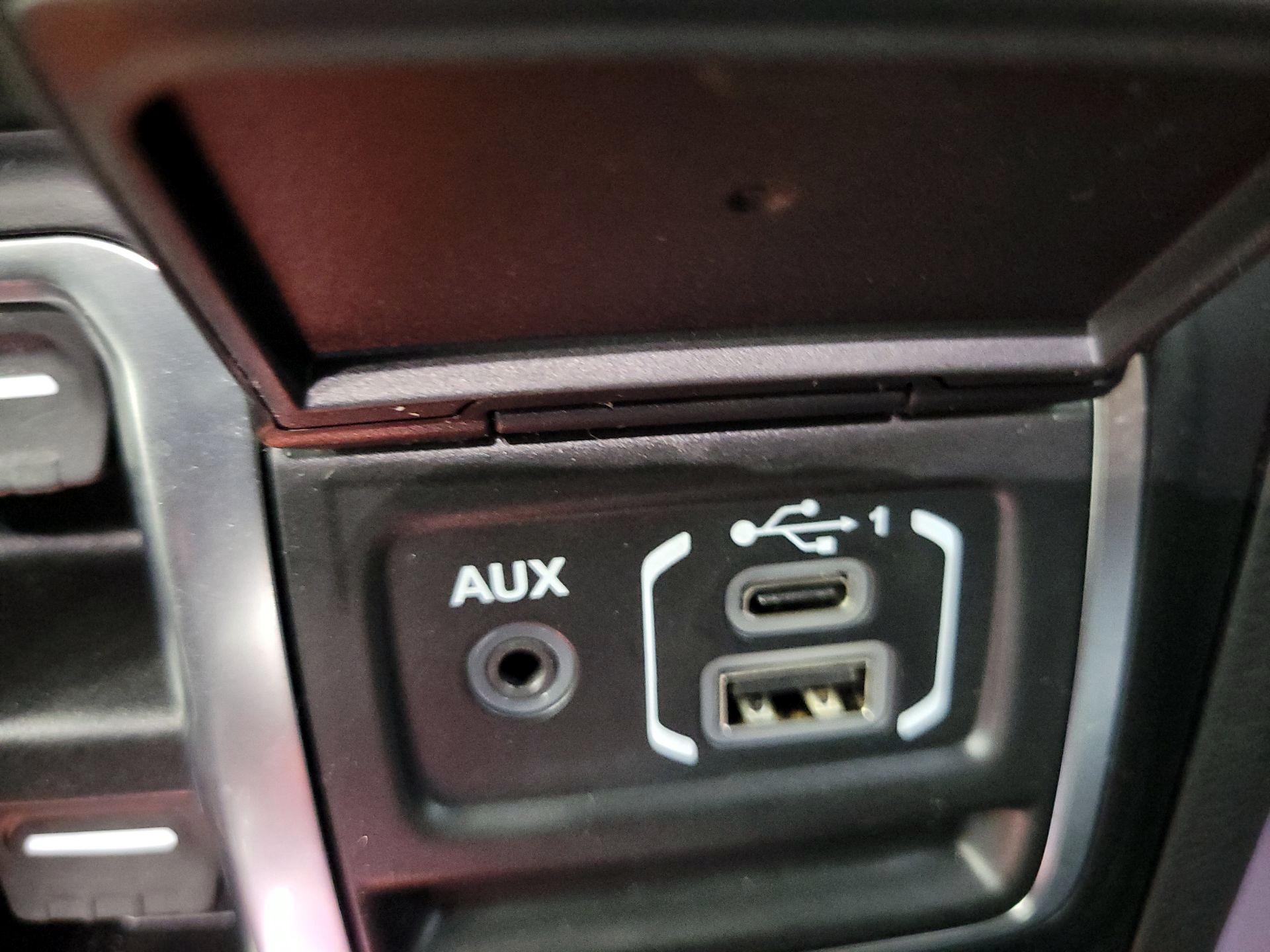 Thumbnail: 2021 Jeep Wrangler - 18