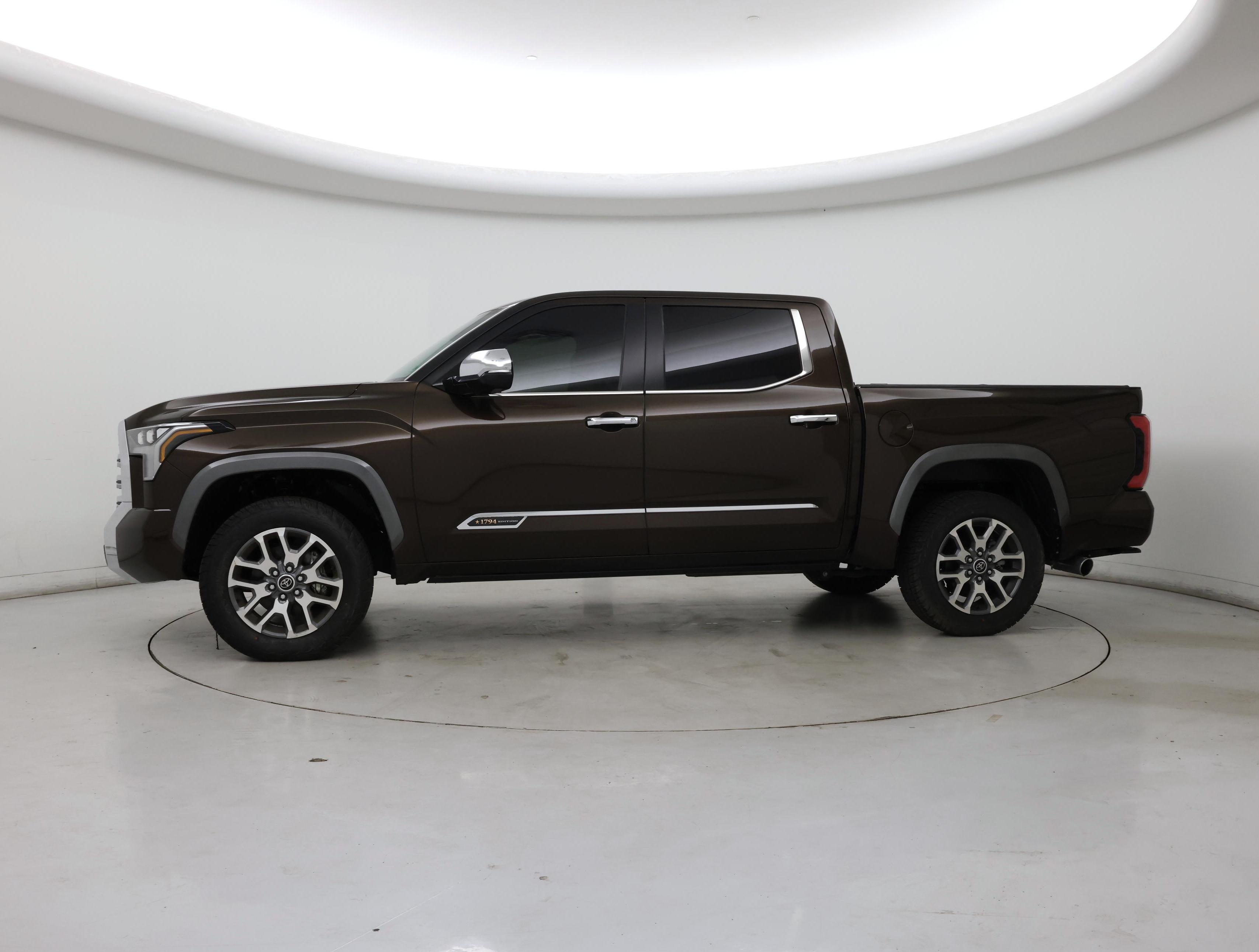 Thumbnail: 2024 Toyota Tundra - 3