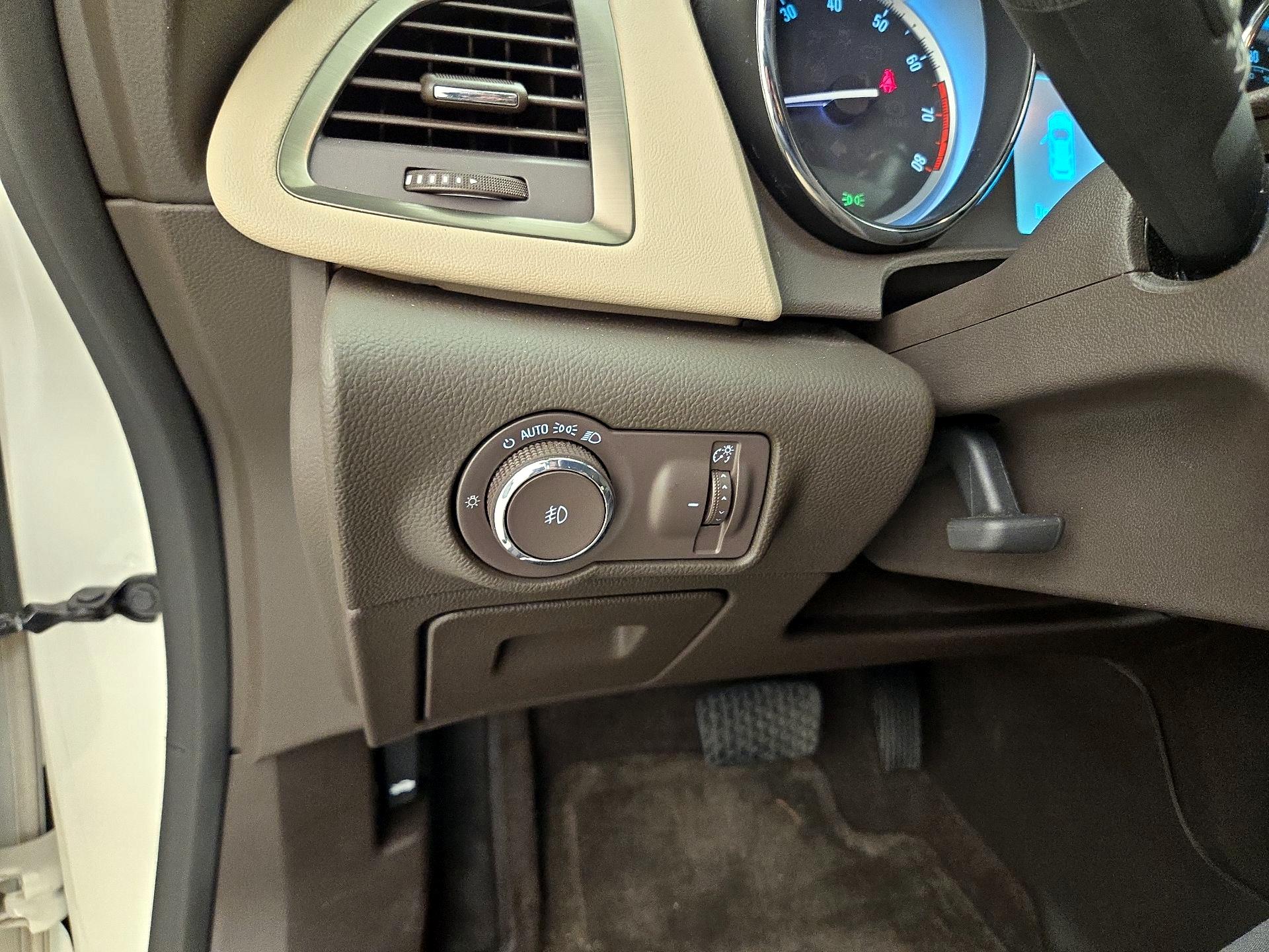 Thumbnail: 2016 Buick Verano - 13