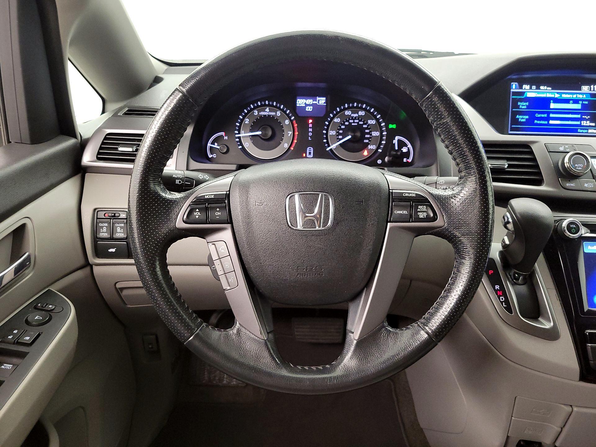 Thumbnail: 2014 Honda Odyssey - 10