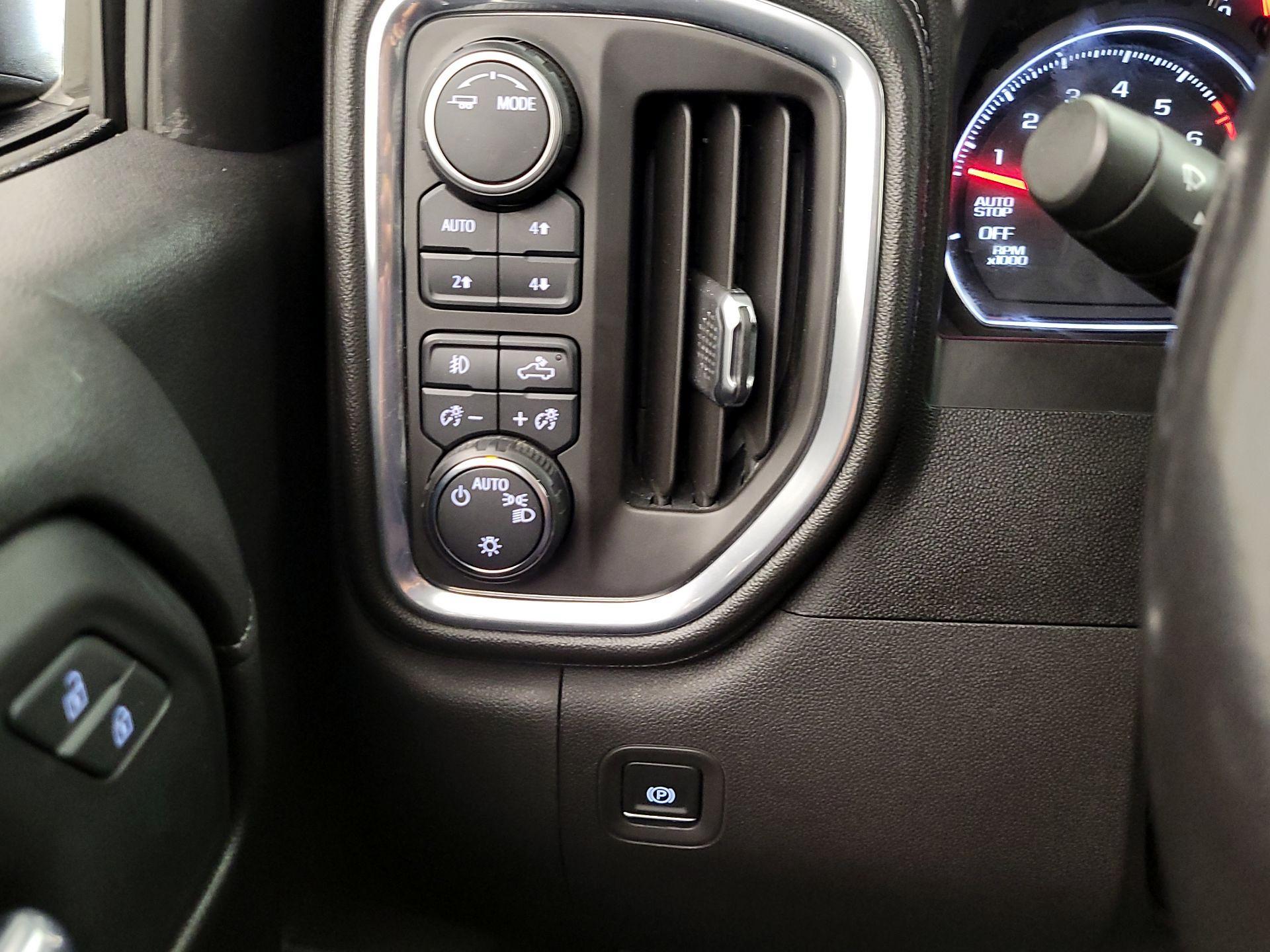 Thumbnail: 2020 Chevrolet Silverado 1500 - 13