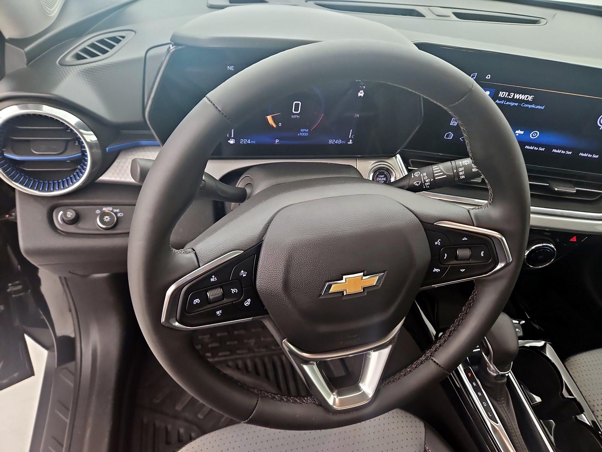 Thumbnail: 2024 Chevrolet Trax - 10