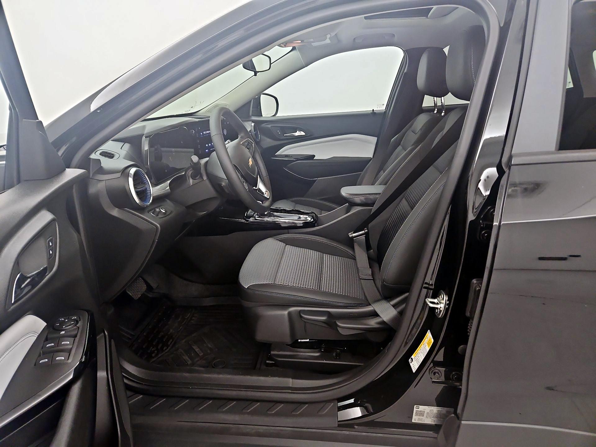 Thumbnail: 2024 Chevrolet Trax - 11