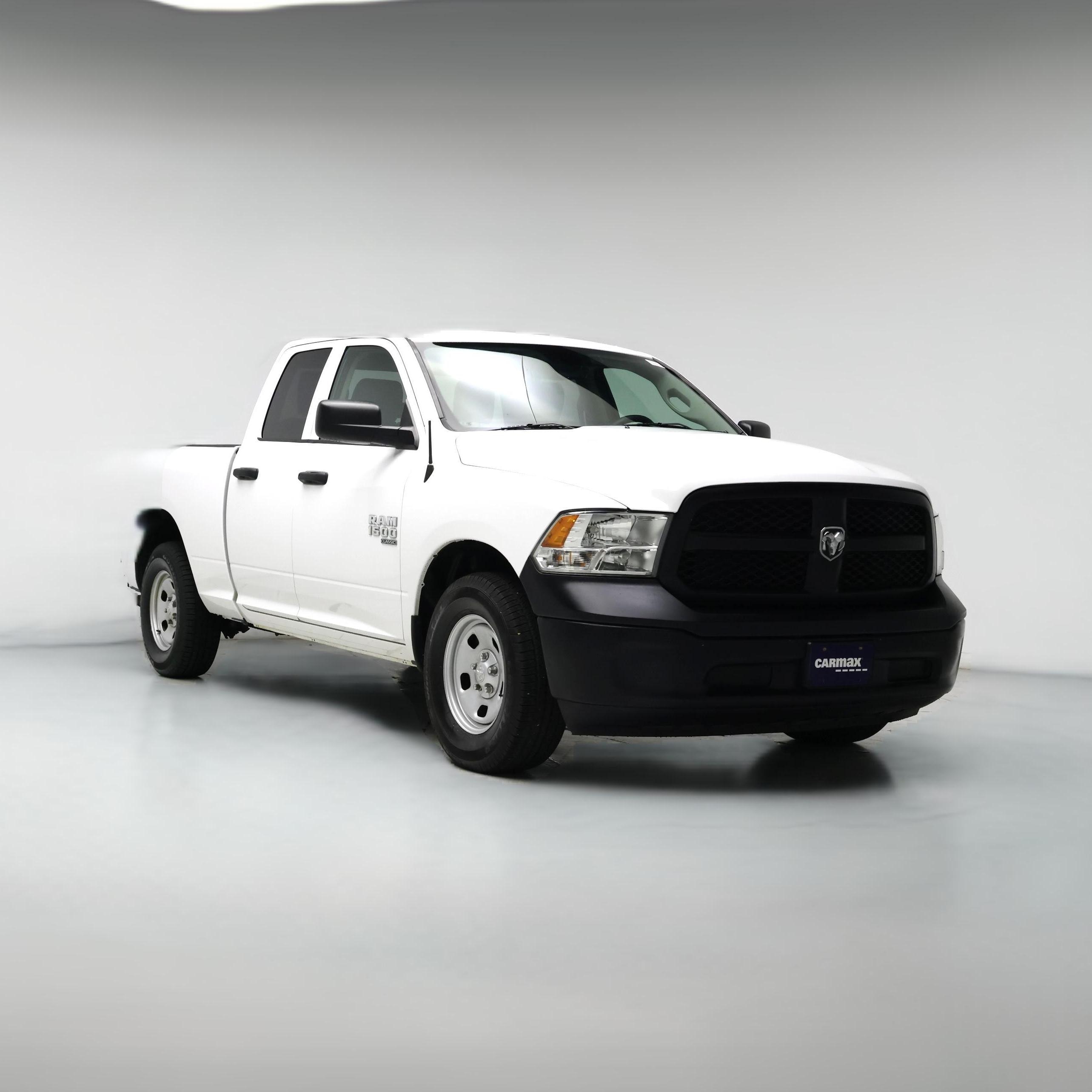 Thumbnail: 2019 RAM 1500 Classic - 1